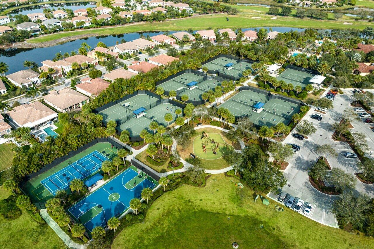 PARKLAND GOLF & COUNTRY CLUB - Residential