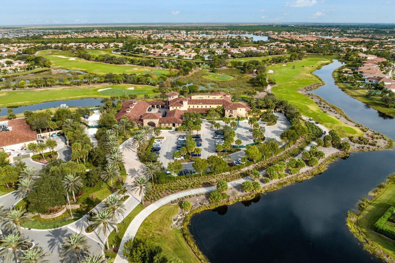 PARKLAND GOLF & COUNTRY CLUB - Residential