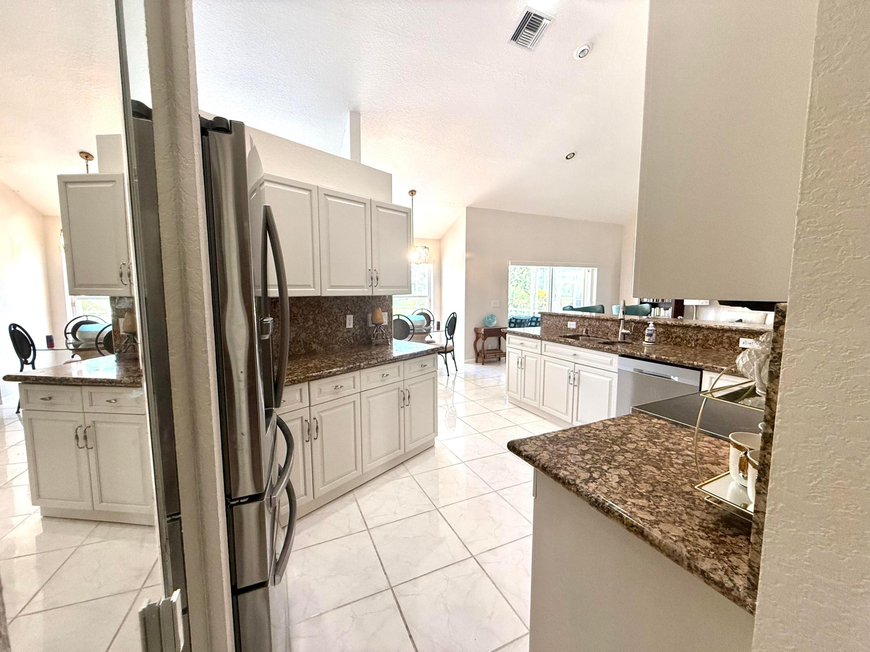 BOYNTON WATERS - Residential