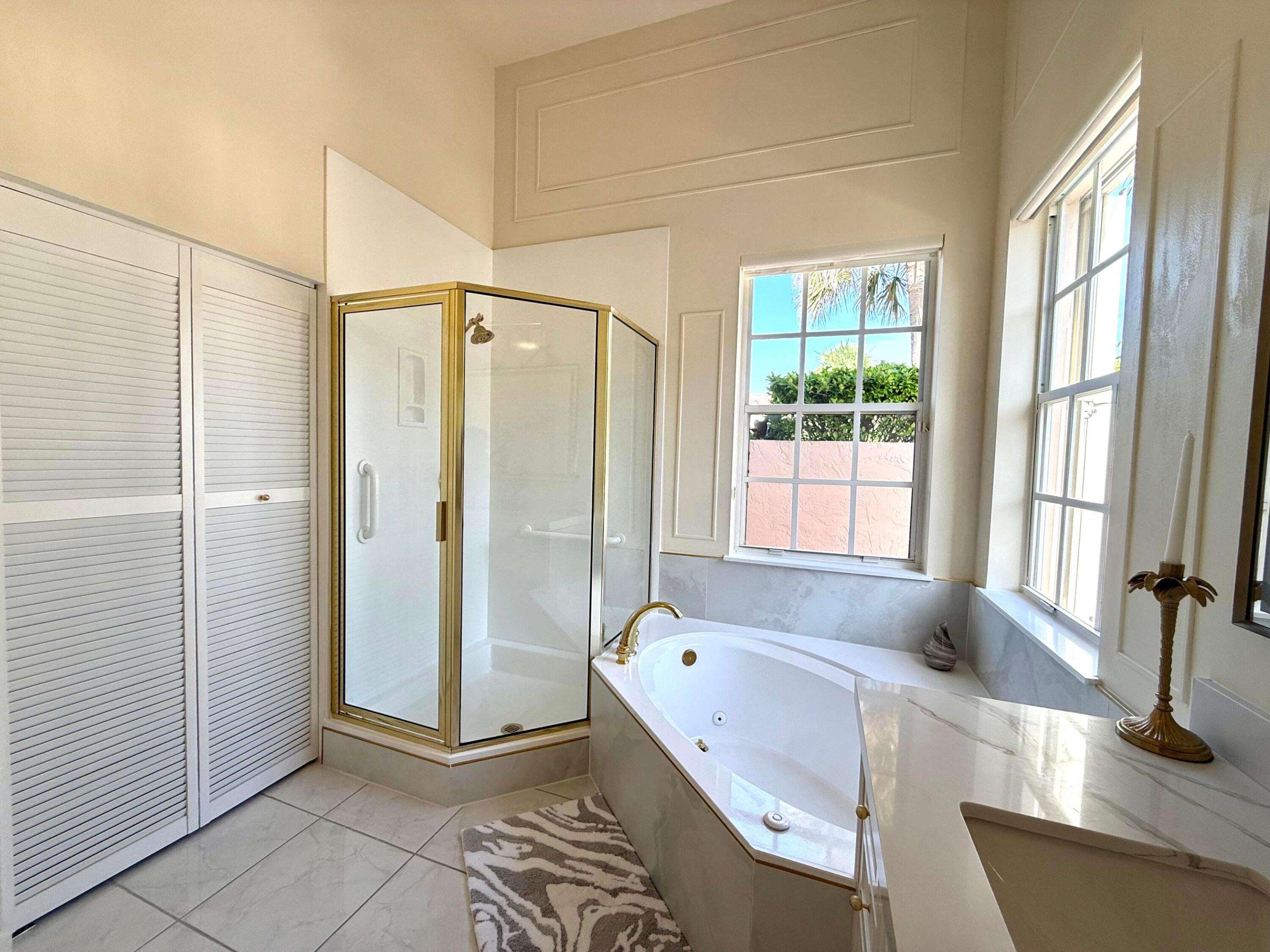 BOYNTON WATERS - Residential
