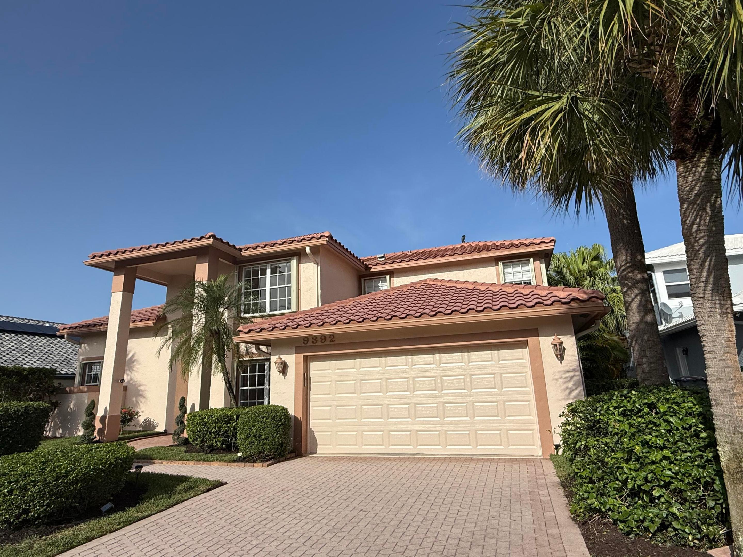 BOYNTON WATERS - Residential