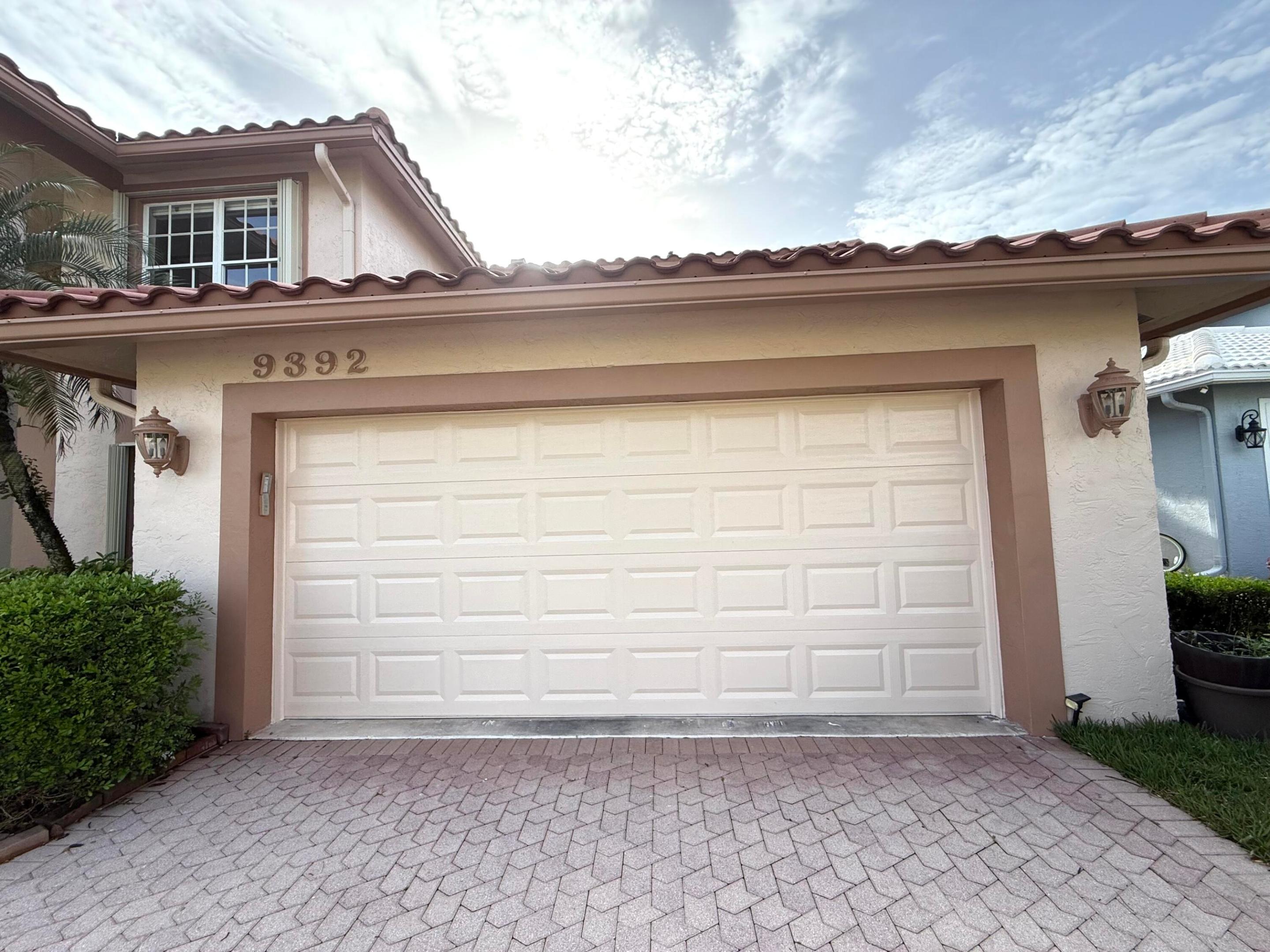 BOYNTON WATERS - Residential
