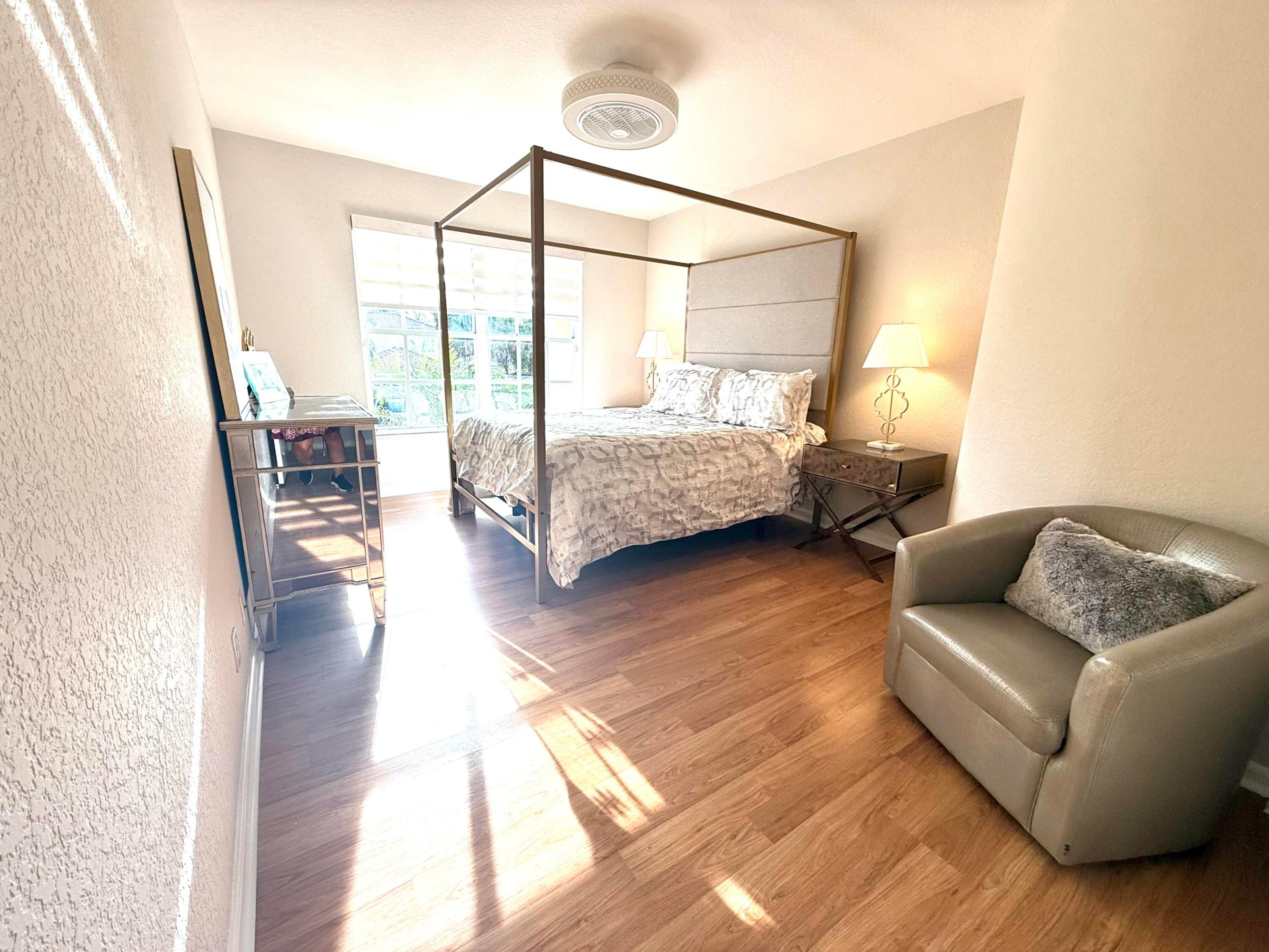 BOYNTON WATERS - Residential