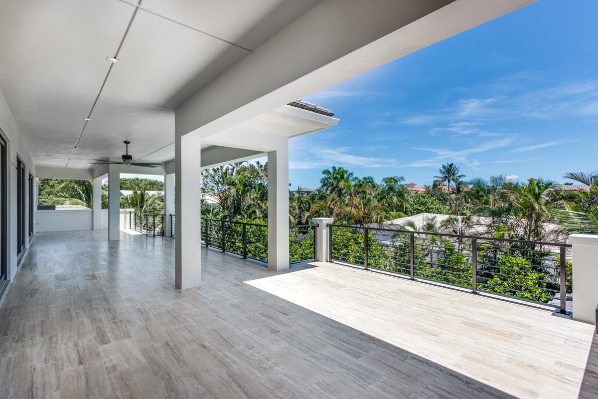 ROYAL PALM YACHT & COUNTRY CLUB - Residential