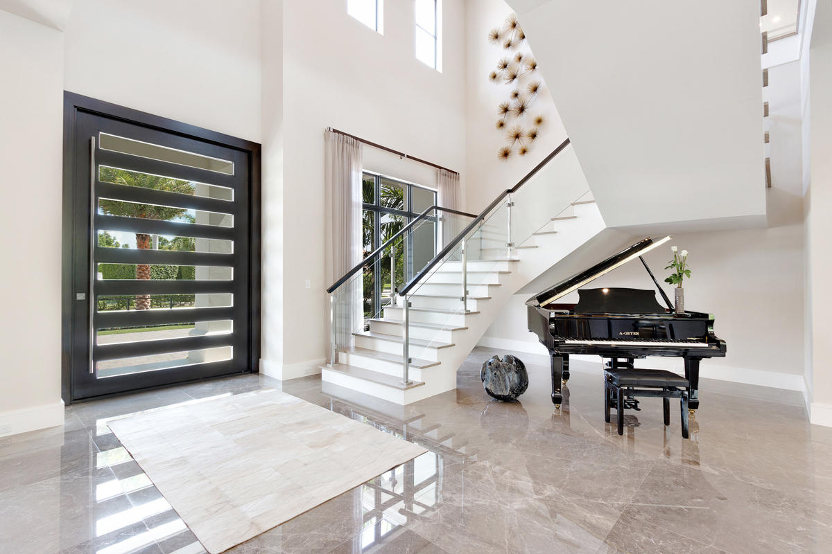 ROYAL PALM YACHT & COUNTRY CLUB - Residential