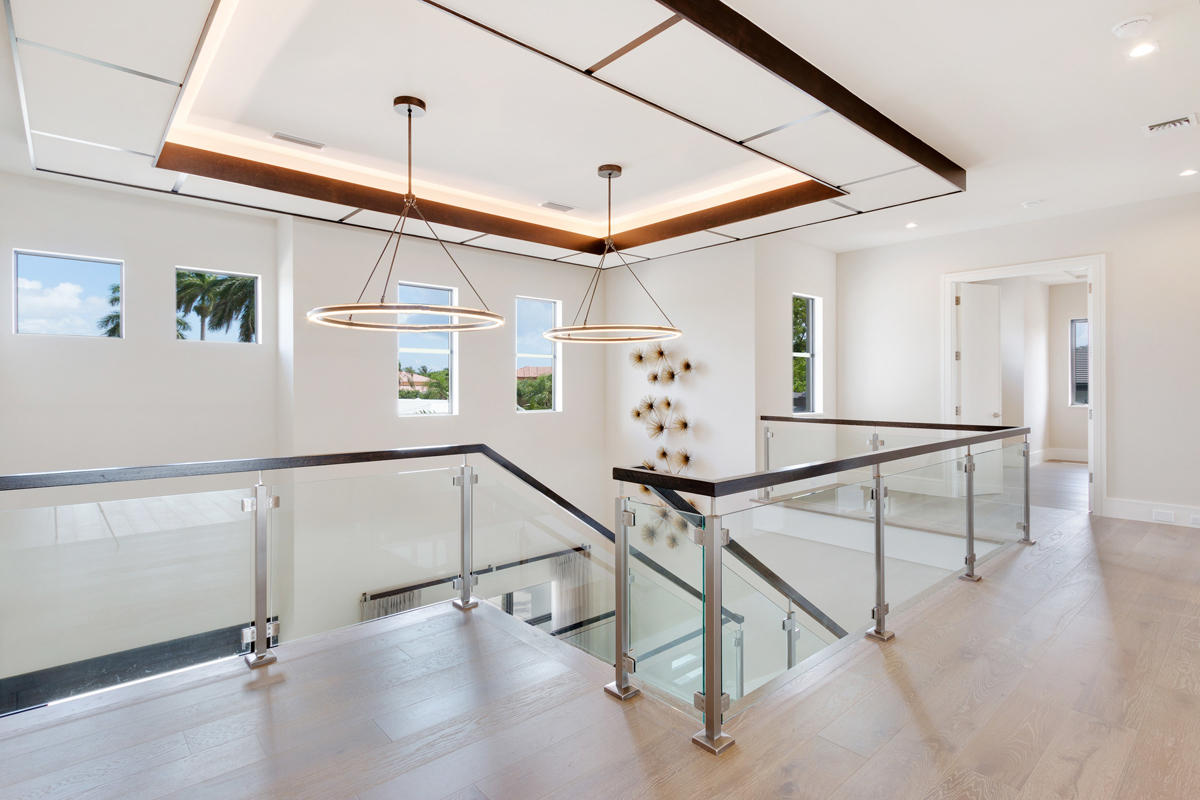 ROYAL PALM YACHT & COUNTRY CLUB - Residential