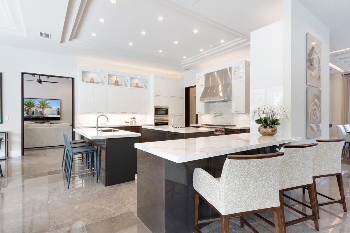 ROYAL PALM YACHT & COUNTRY CLUB - Residential