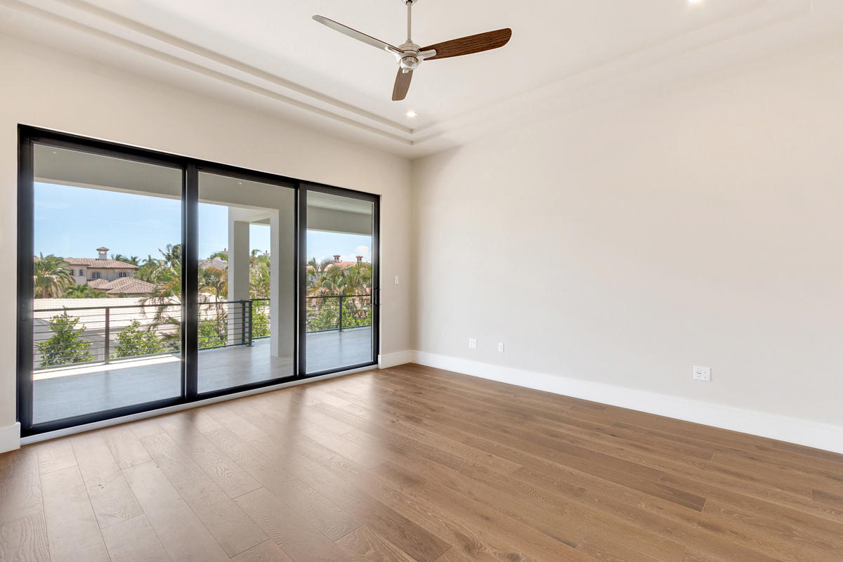 ROYAL PALM YACHT & COUNTRY CLUB - Residential