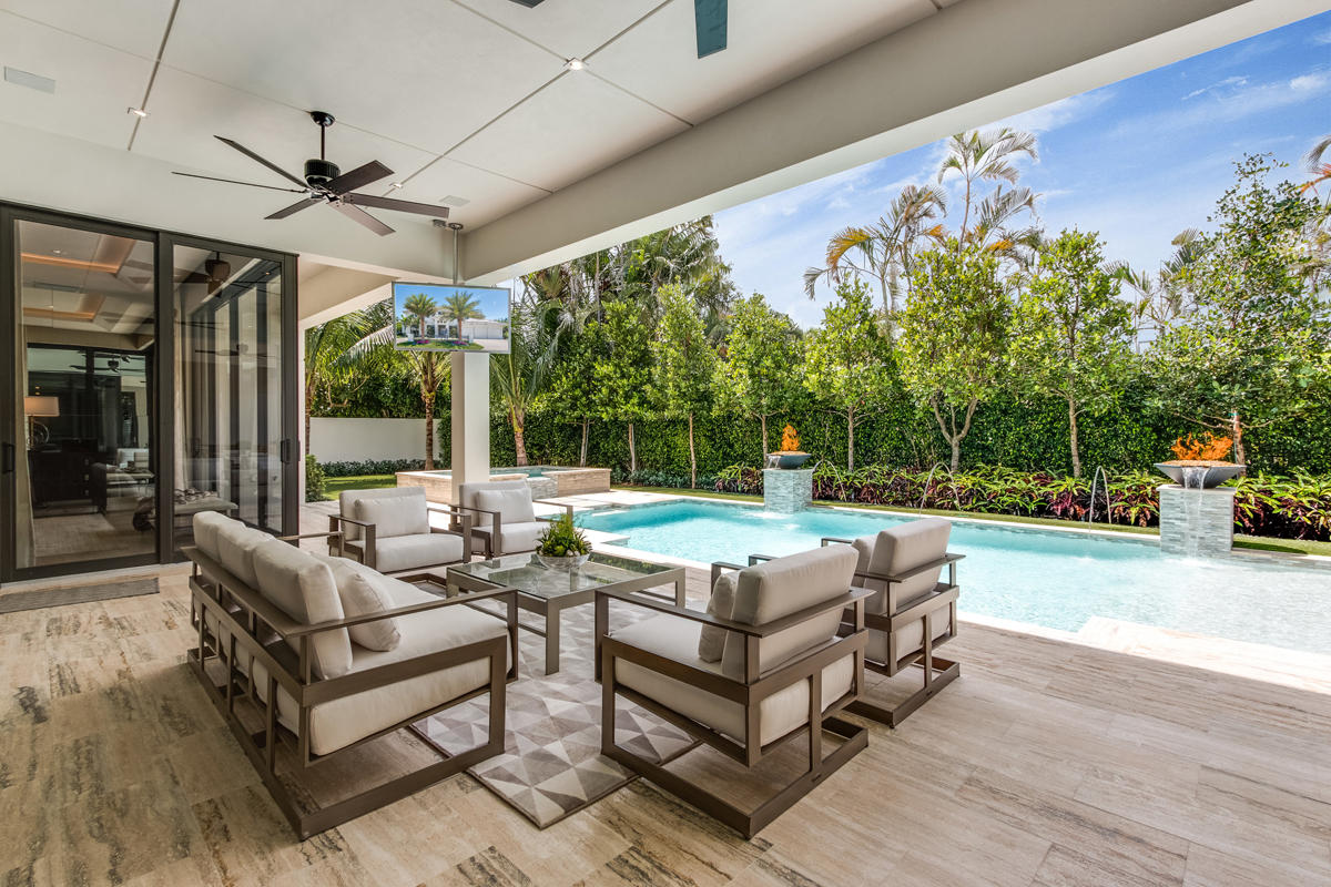 ROYAL PALM YACHT & COUNTRY CLUB - Residential