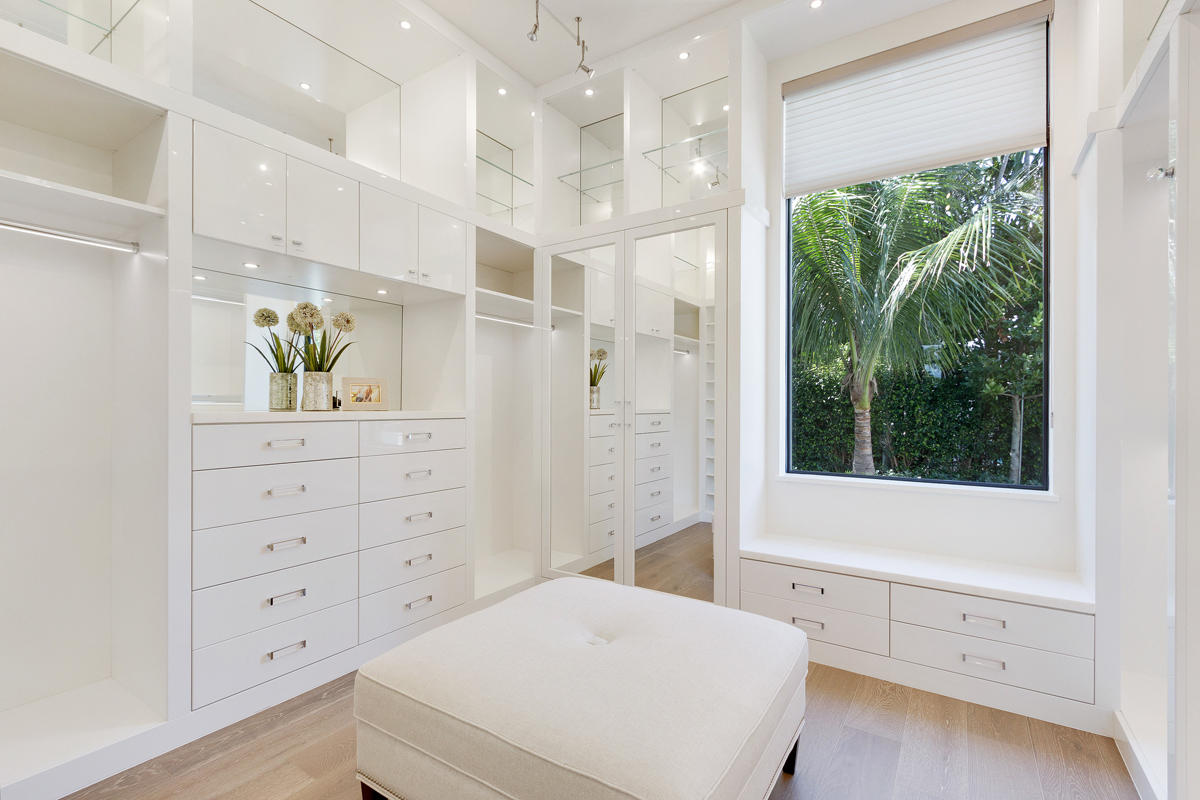 ROYAL PALM YACHT & COUNTRY CLUB - Residential