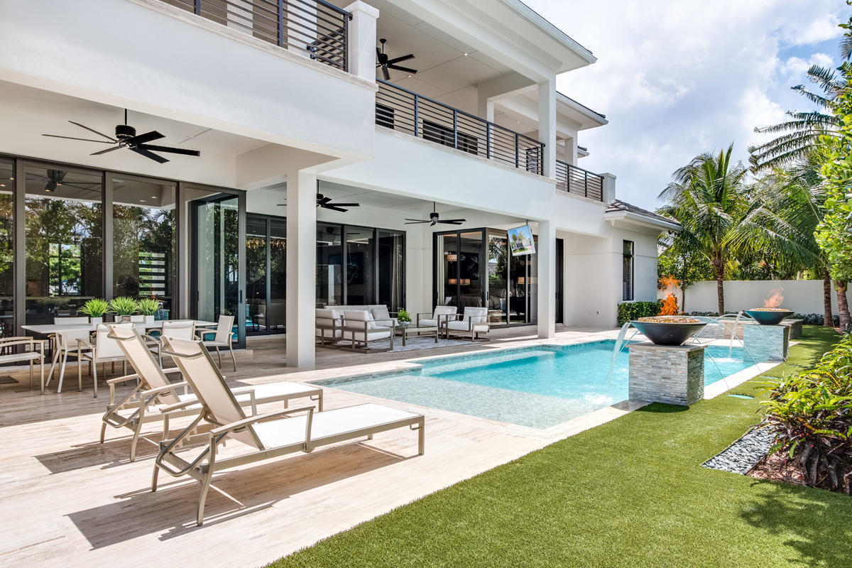 ROYAL PALM YACHT & COUNTRY CLUB - Residential