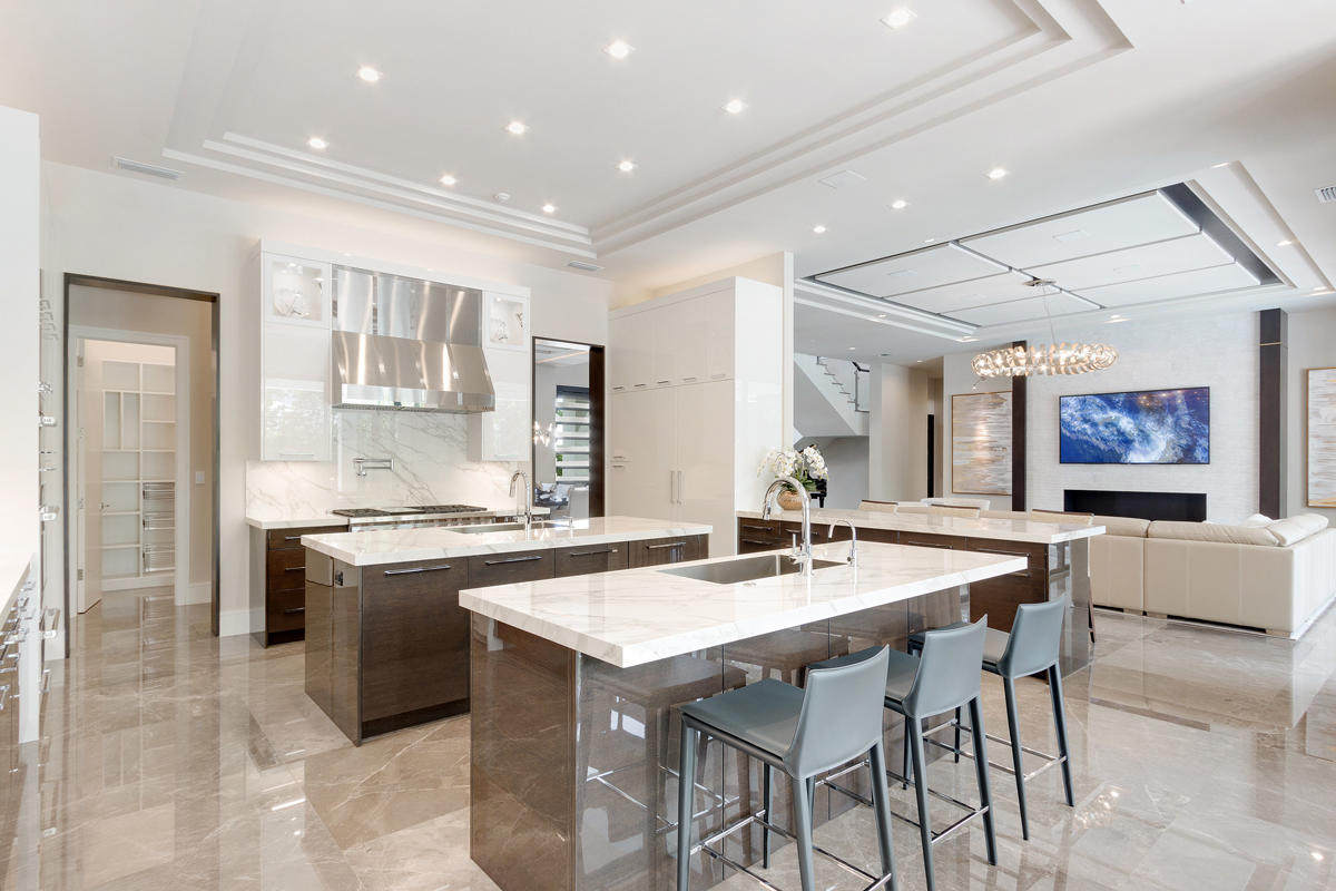 ROYAL PALM YACHT & COUNTRY CLUB - Residential