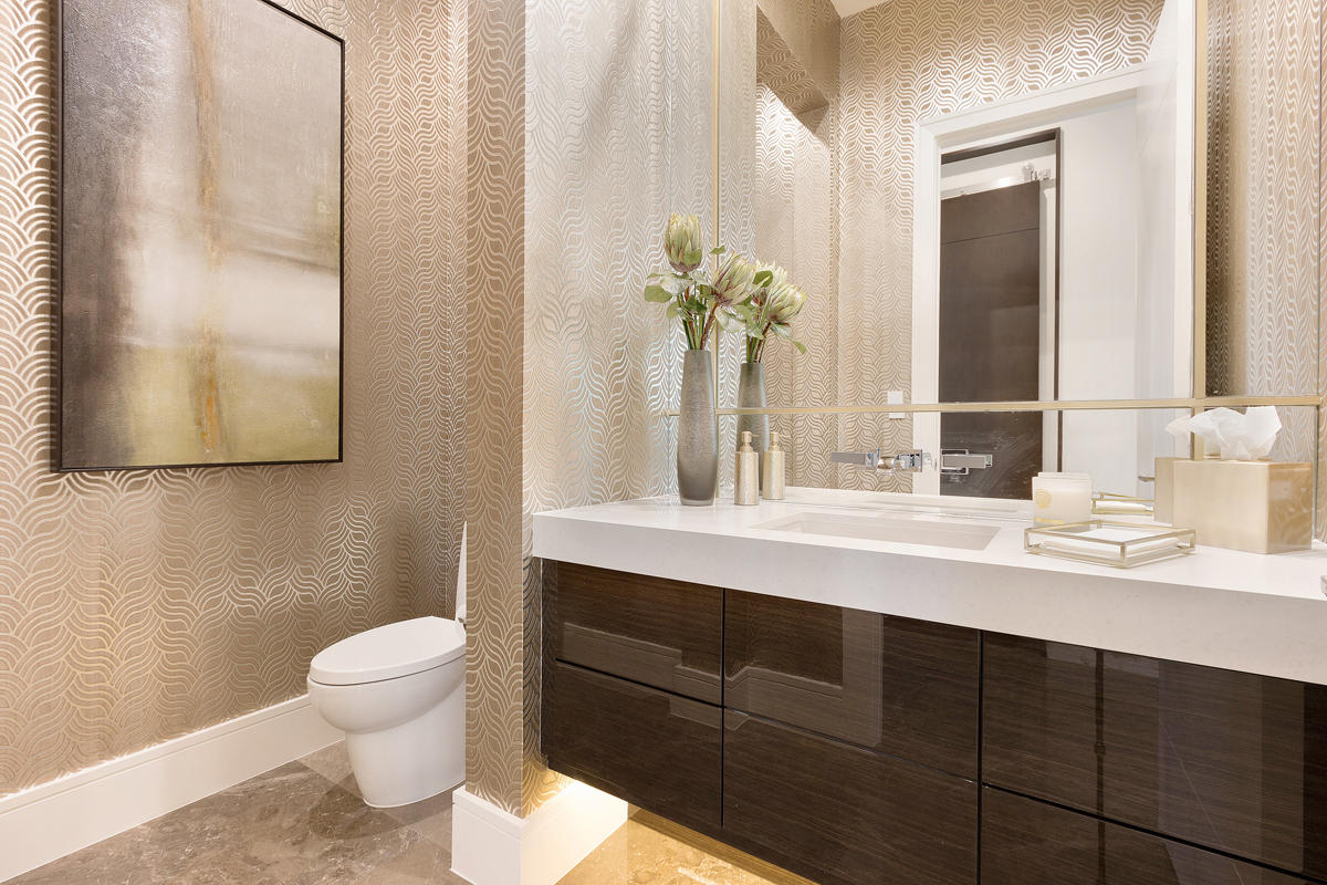 ROYAL PALM YACHT & COUNTRY CLUB - Residential