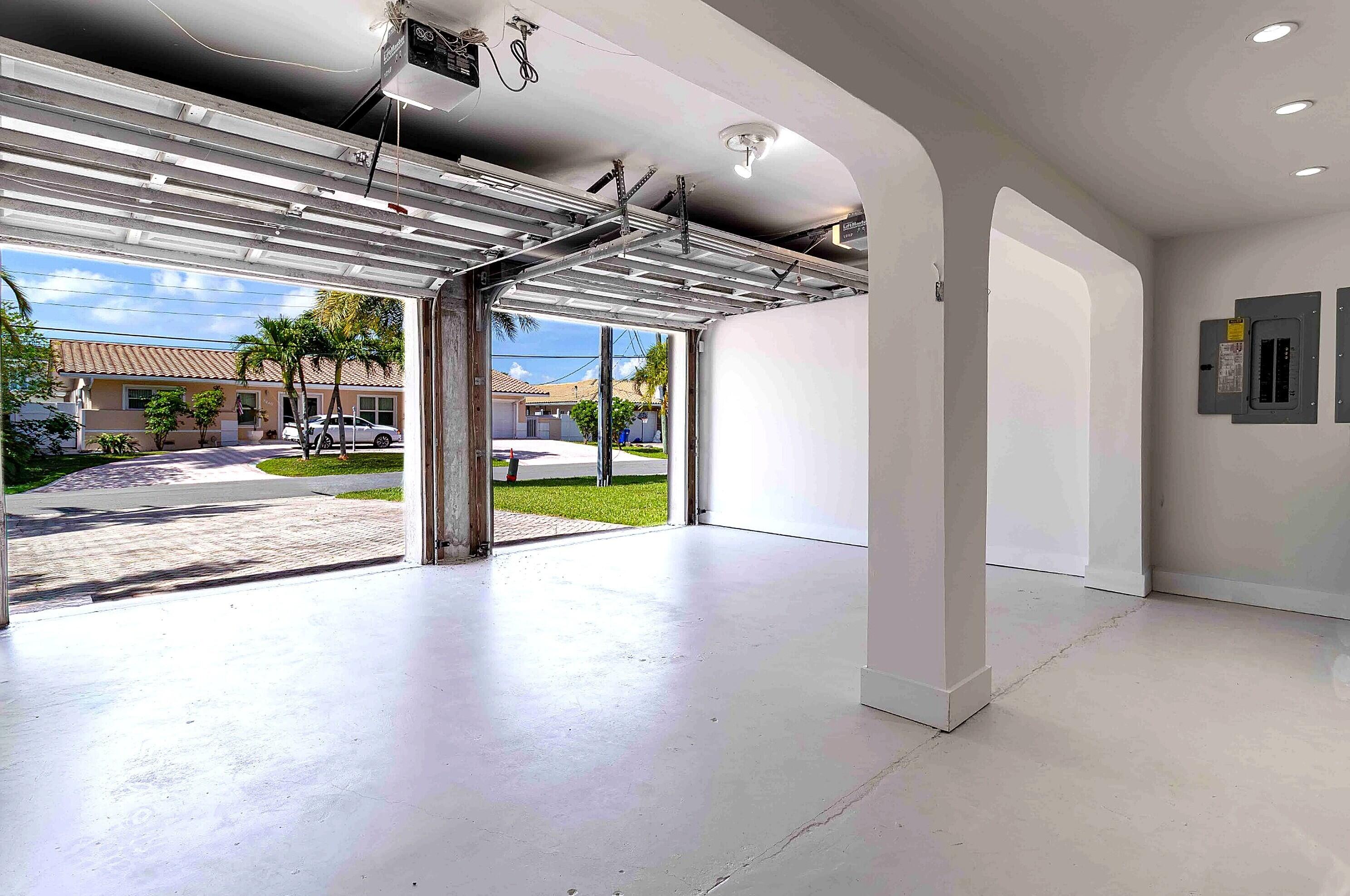 EASTERN SHORES 1ST ADDN - Residential