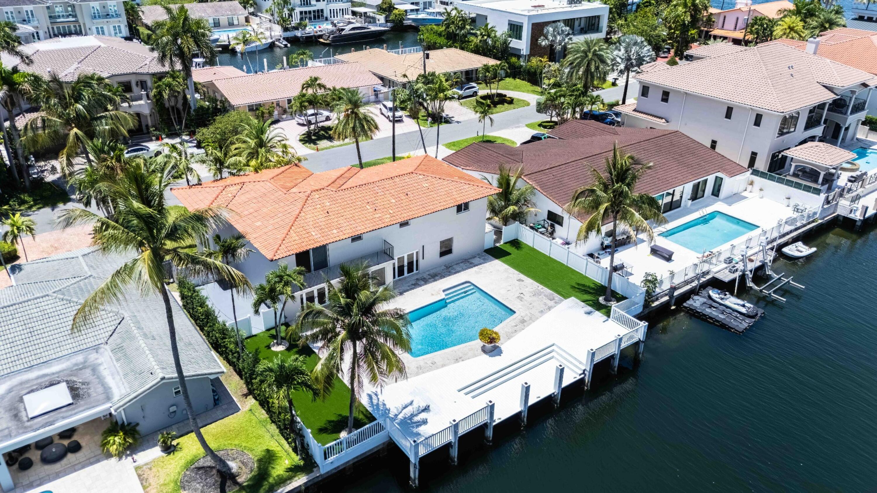 EASTERN SHORES 1ST ADDN - Residential