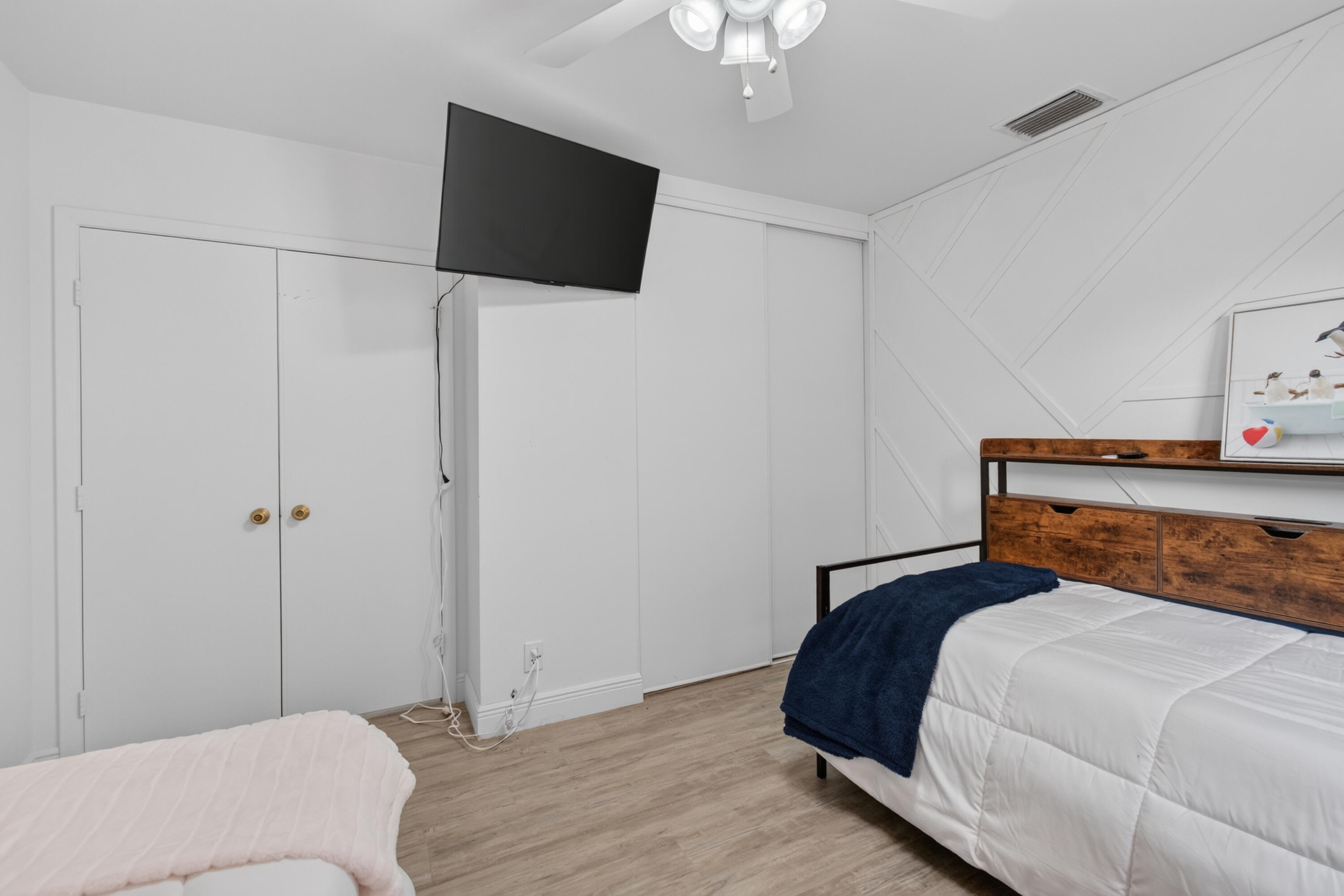ALEXANDRA VILLAGE CONDO/PLATINA - Residential