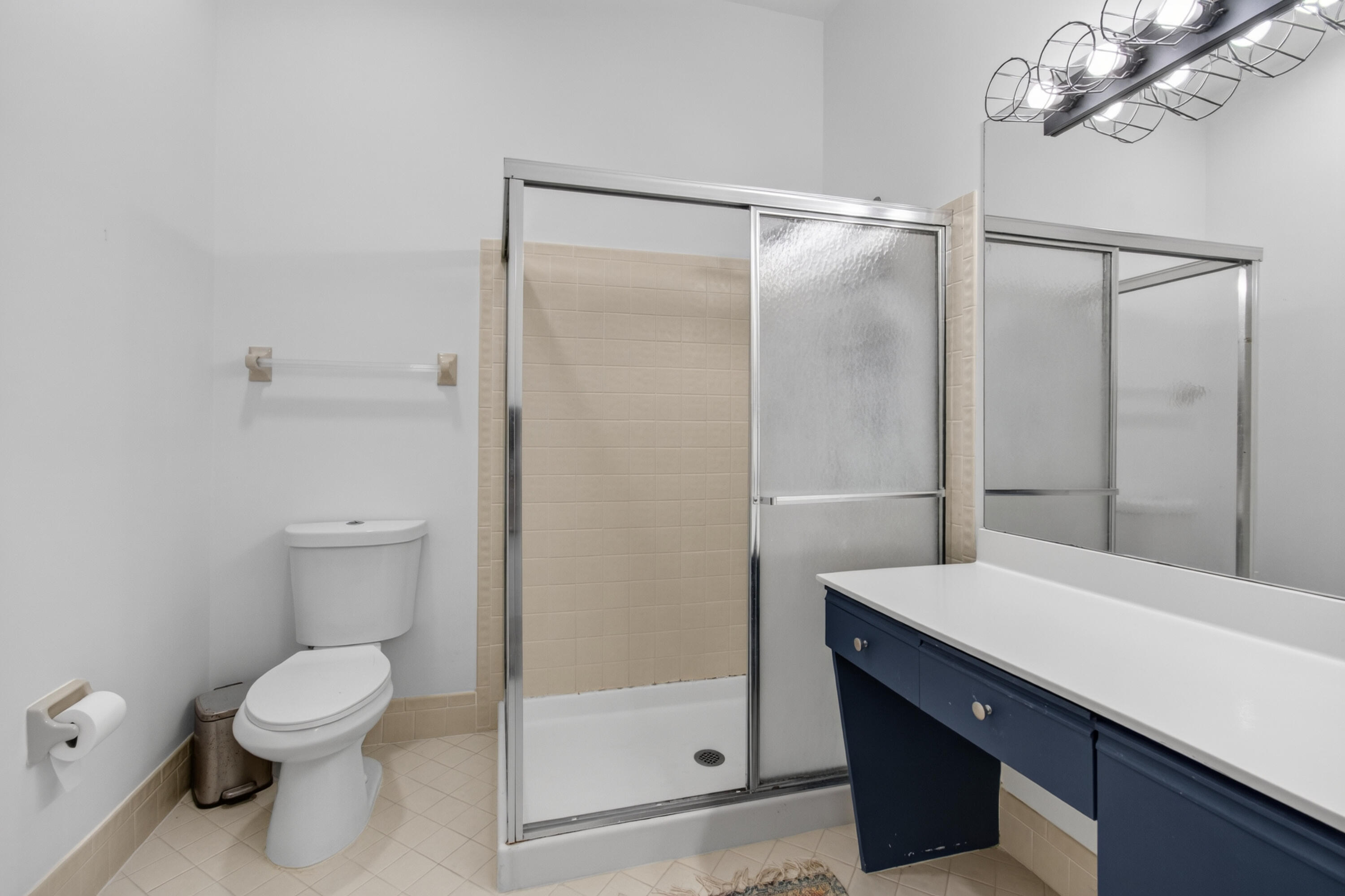 ALEXANDRA VILLAGE CONDO/PLATINA - Residential