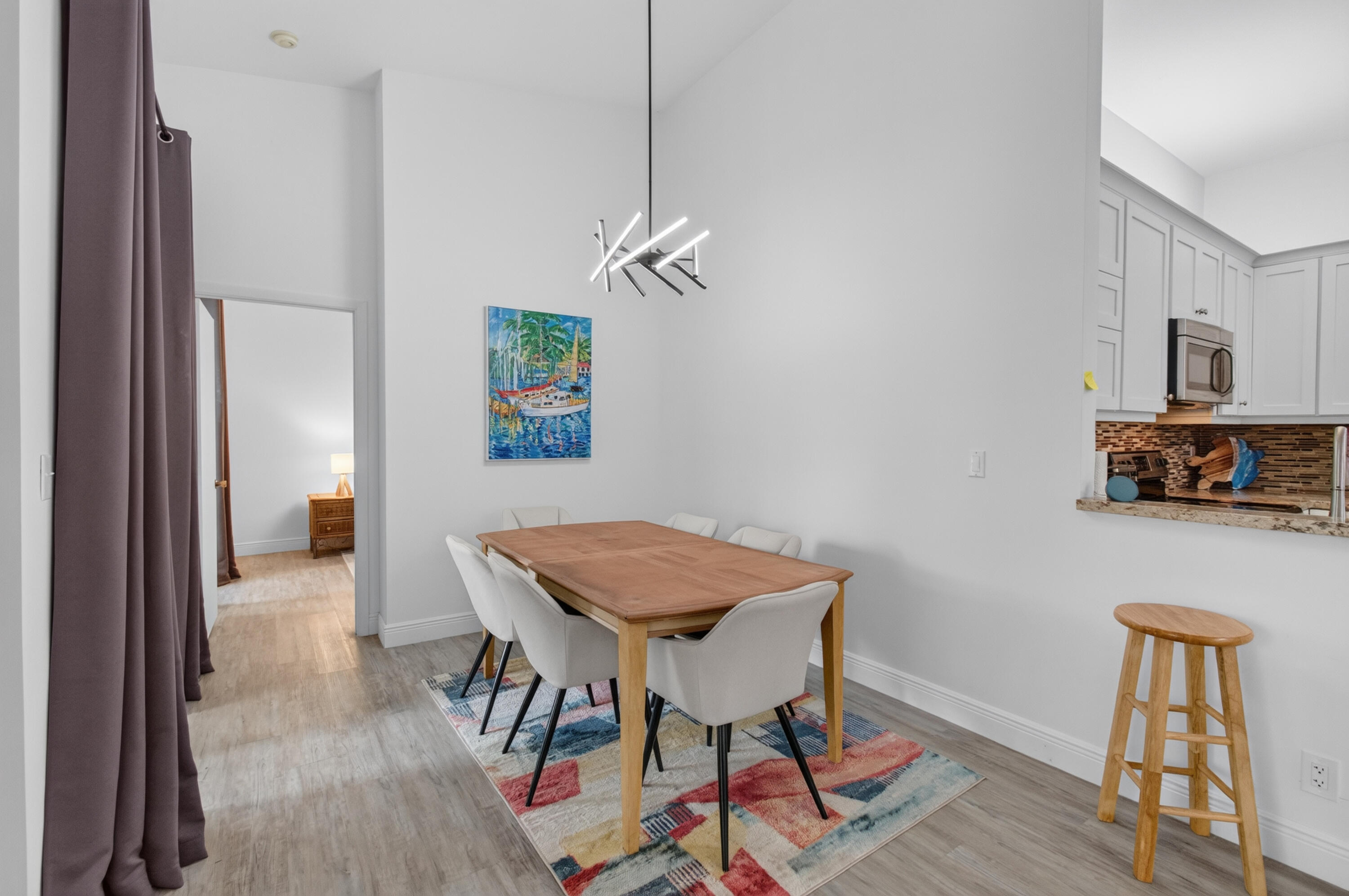 ALEXANDRA VILLAGE CONDO/PLATINA - Residential