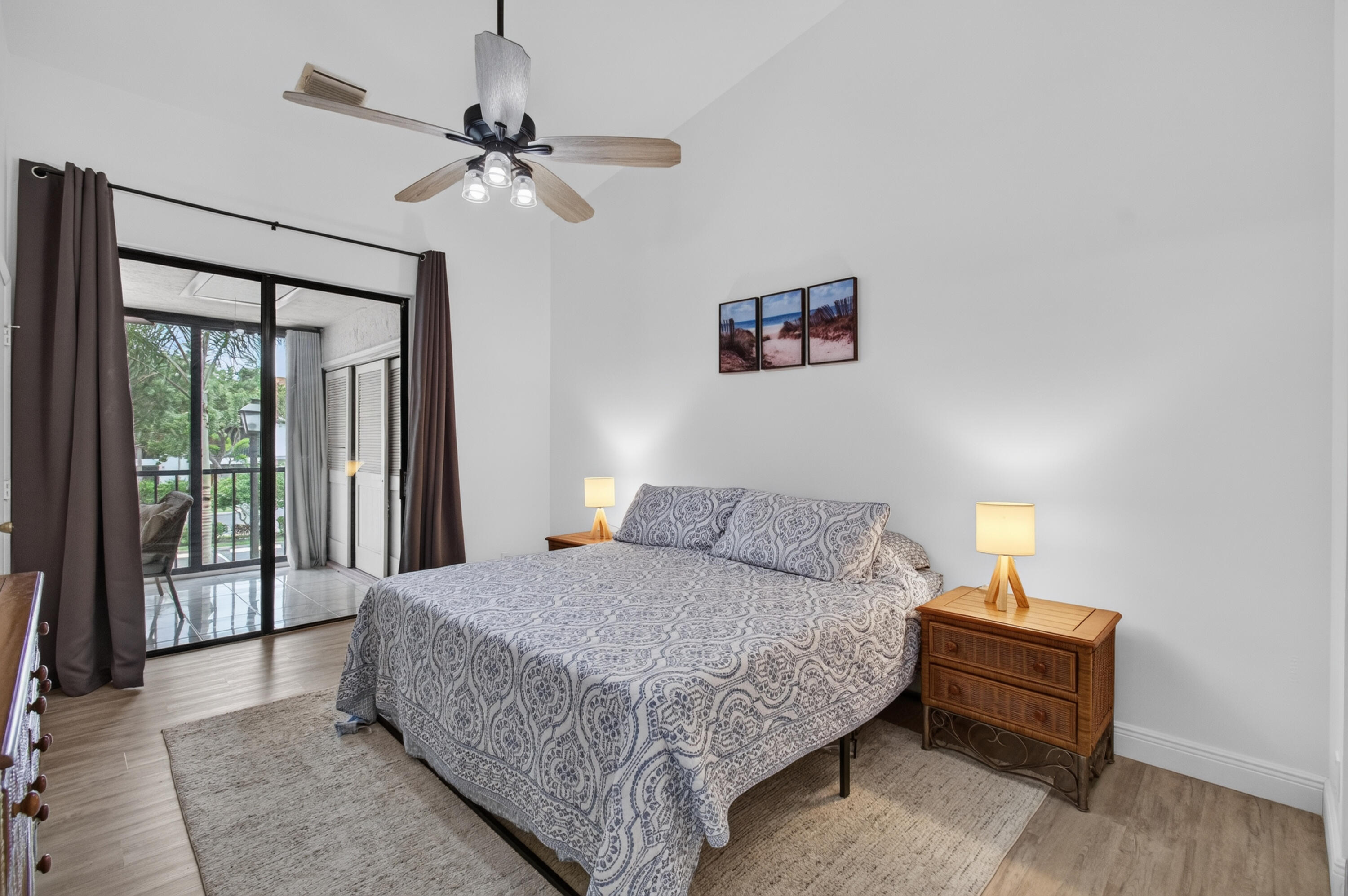 ALEXANDRA VILLAGE CONDO/PLATINA - Residential