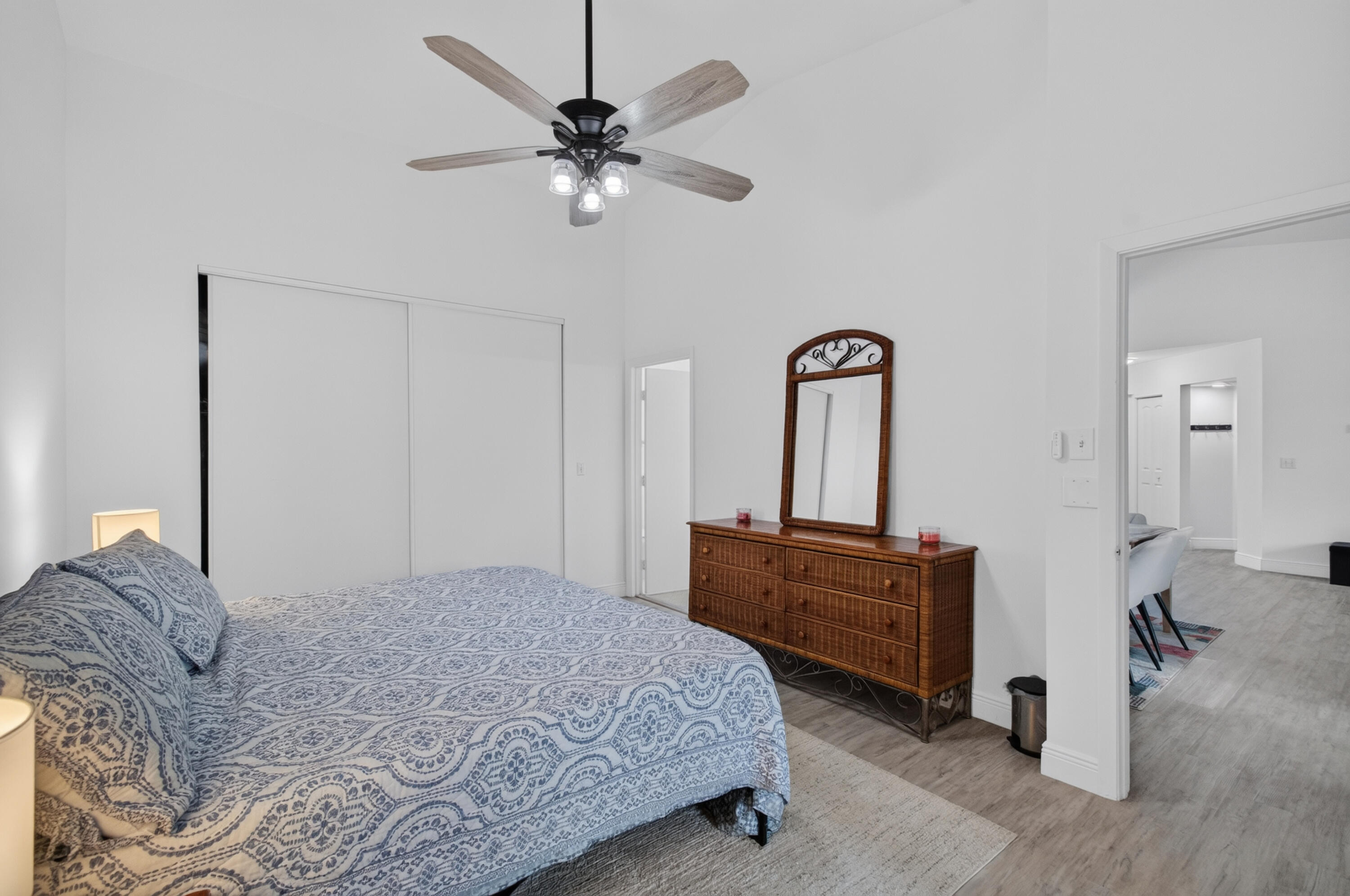 ALEXANDRA VILLAGE CONDO/PLATINA - Residential