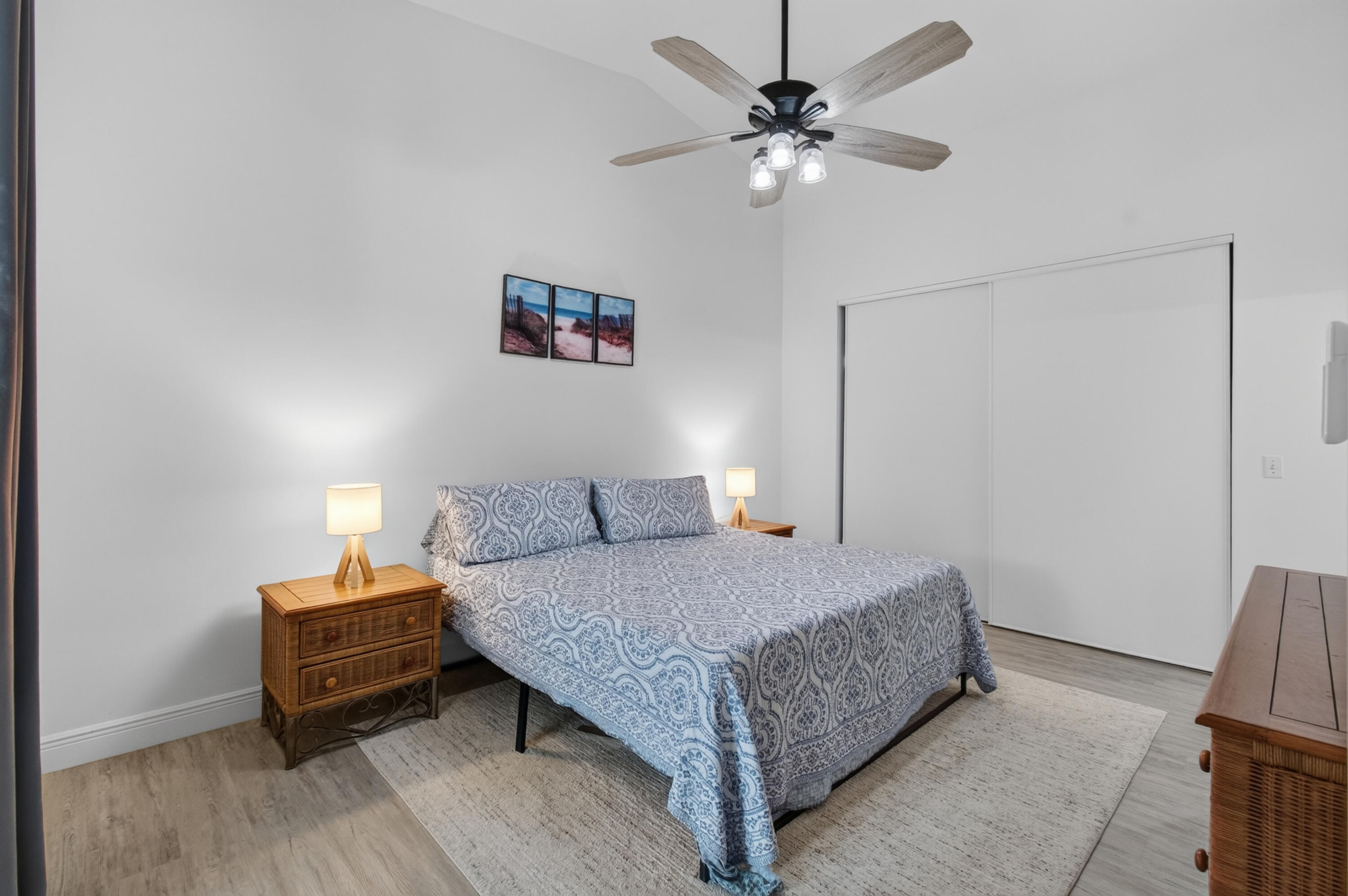 ALEXANDRA VILLAGE CONDO/PLATINA - Residential