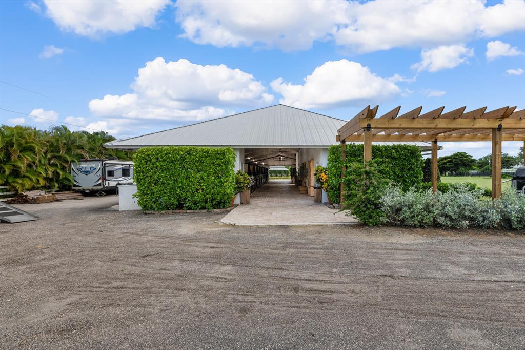 PALM BEACH POINT - Residential