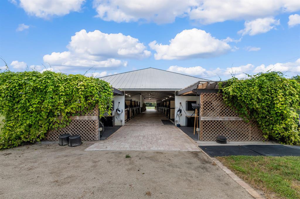 PALM BEACH POINT - Residential