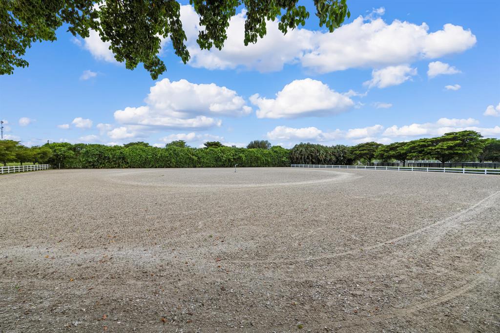 PALM BEACH POINT - Residential