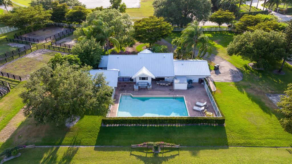 PALM BEACH POINT - Residential