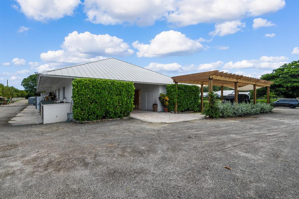 PALM BEACH POINT - Residential