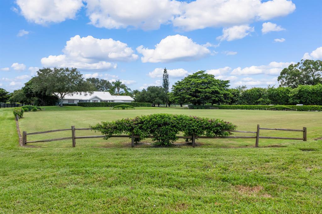 PALM BEACH POINT - Residential