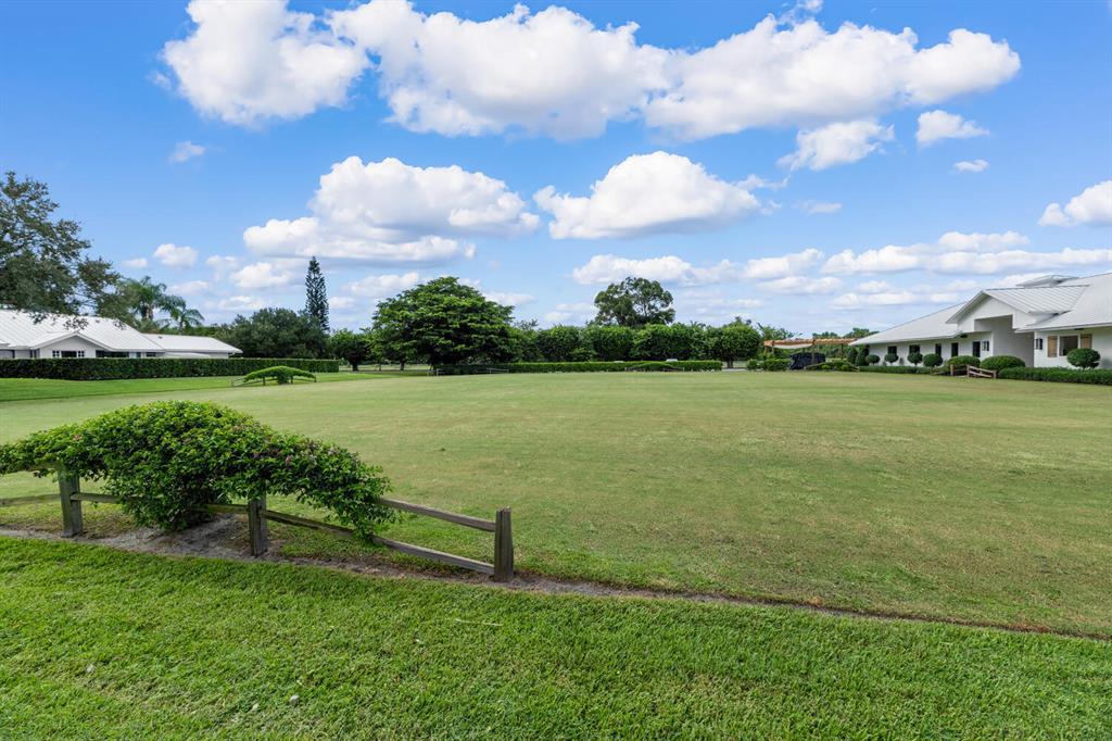 PALM BEACH POINT - Residential