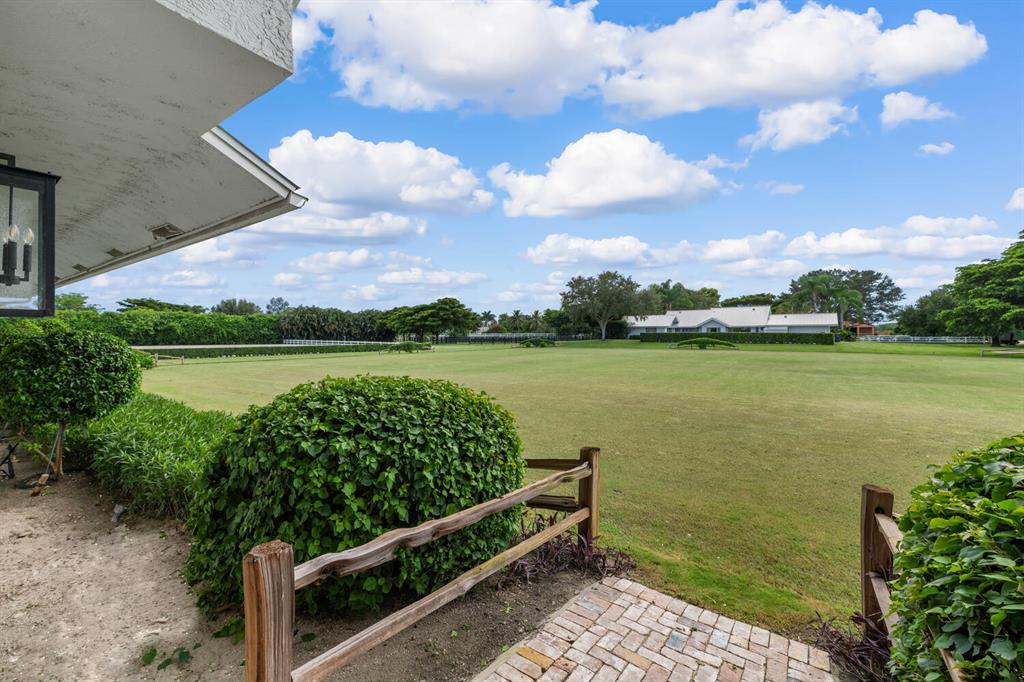 PALM BEACH POINT - Residential