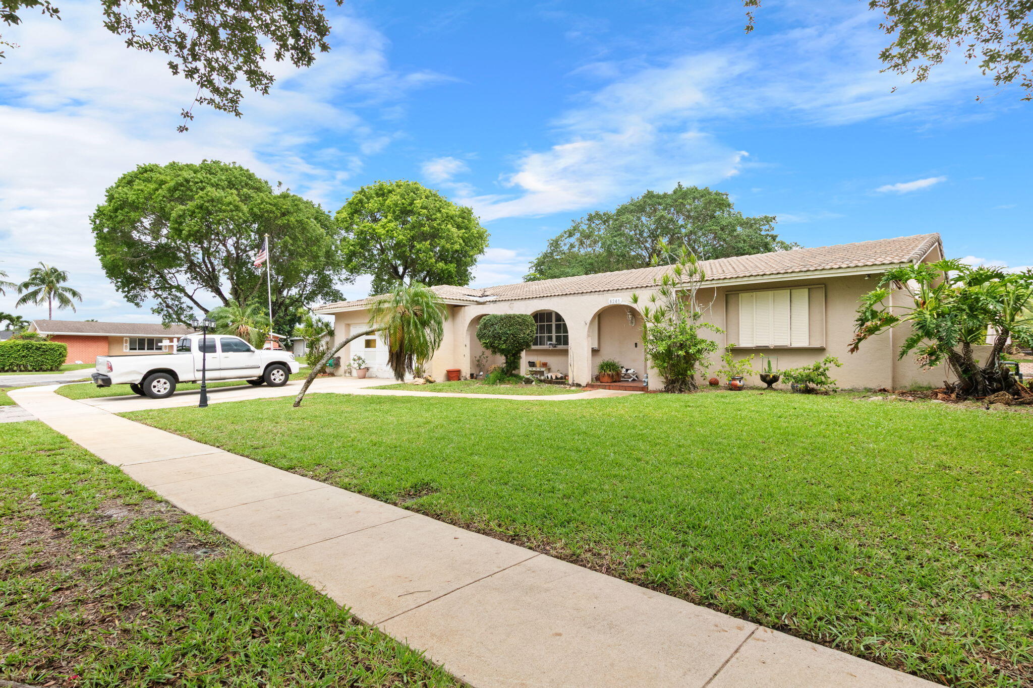 WATERWAY ESTATES SEC THREE - Residential