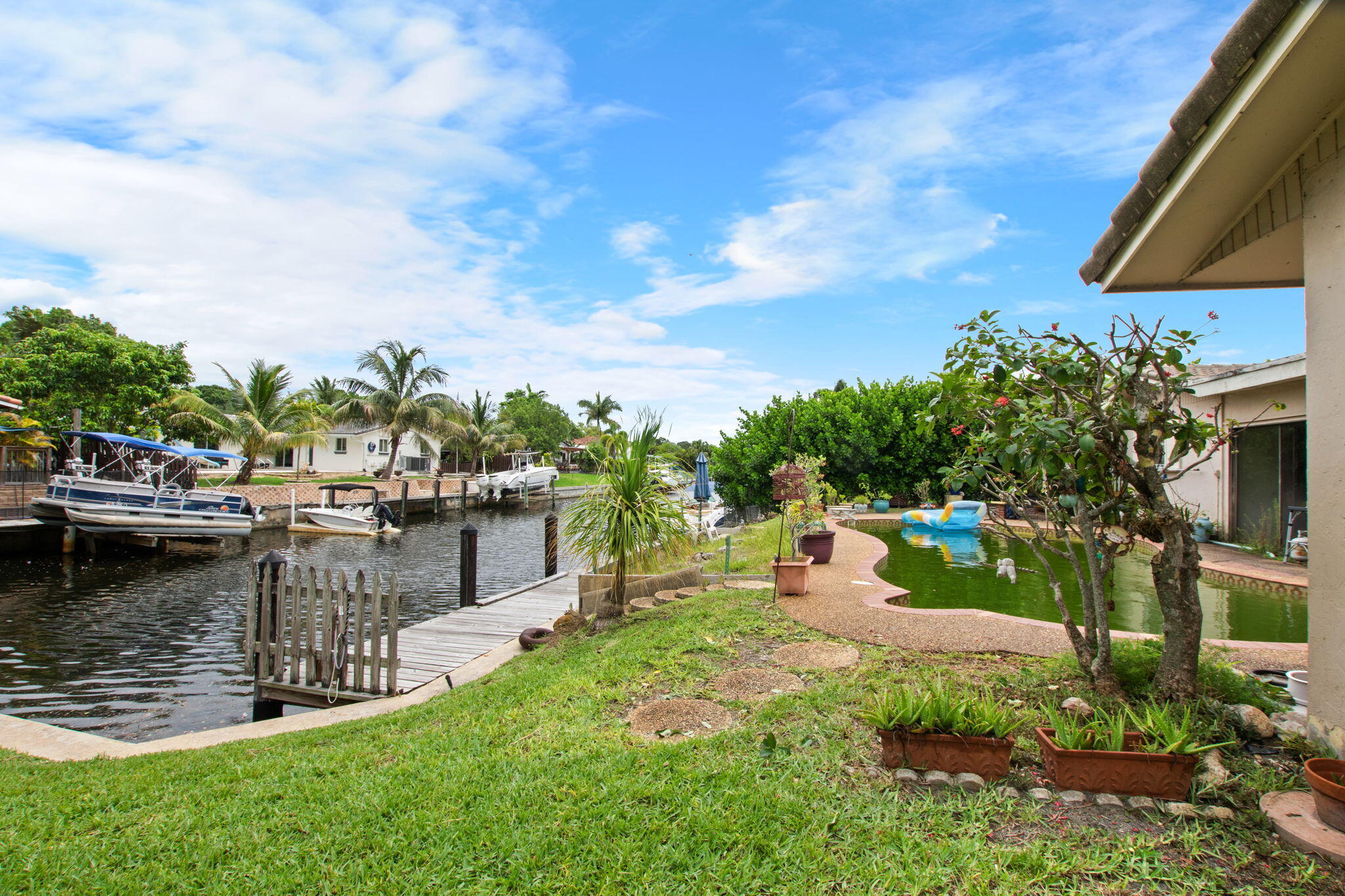 WATERWAY ESTATES SEC THREE - Residential