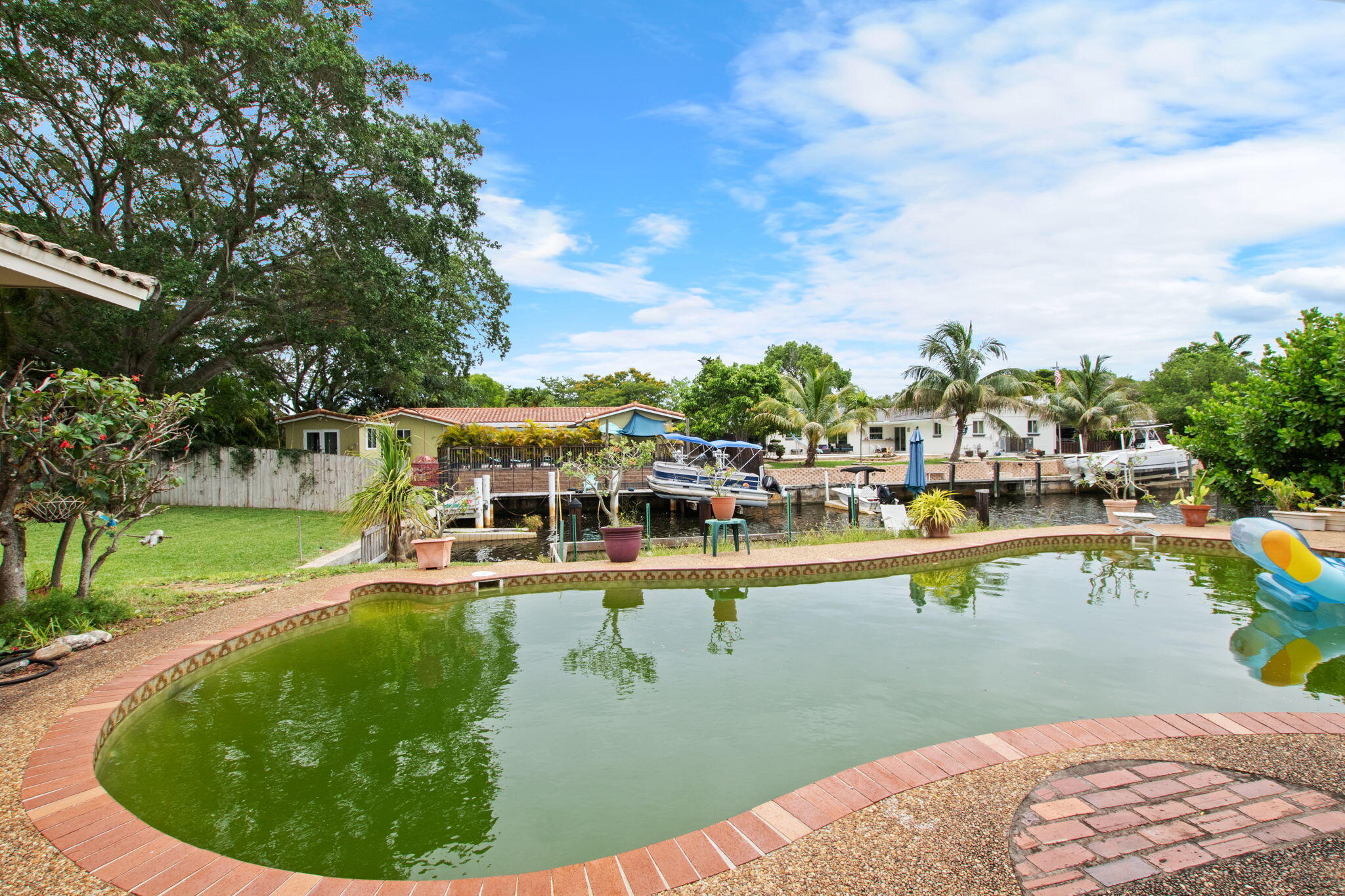 WATERWAY ESTATES SEC THREE - Residential