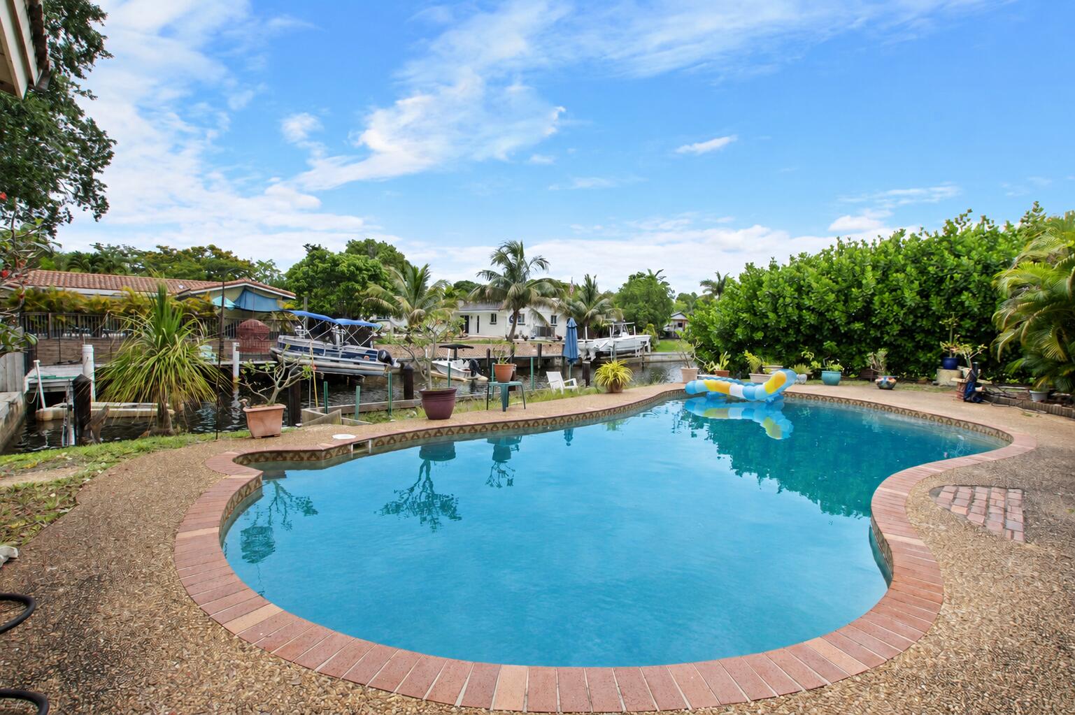 WATERWAY ESTATES SEC THREE - Residential