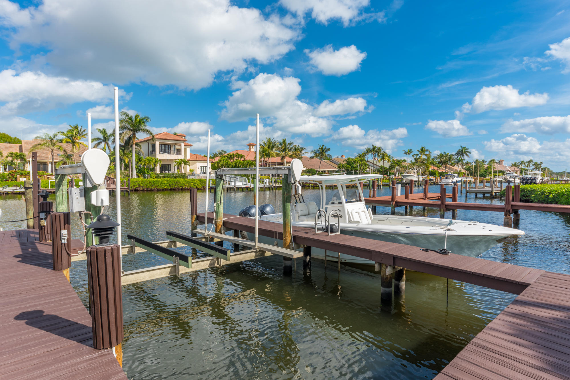 ADMIRALS COVE PAR C - Residential