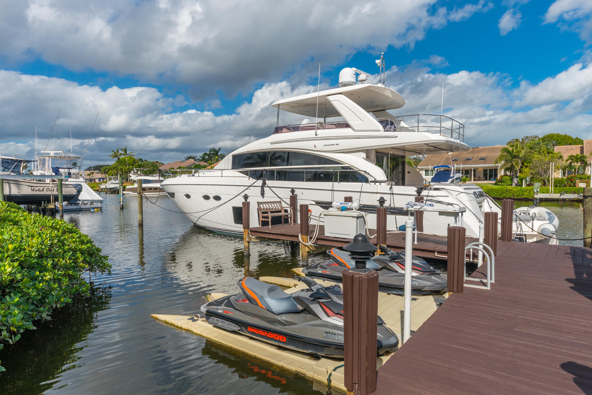 ADMIRALS COVE PAR C - Residential