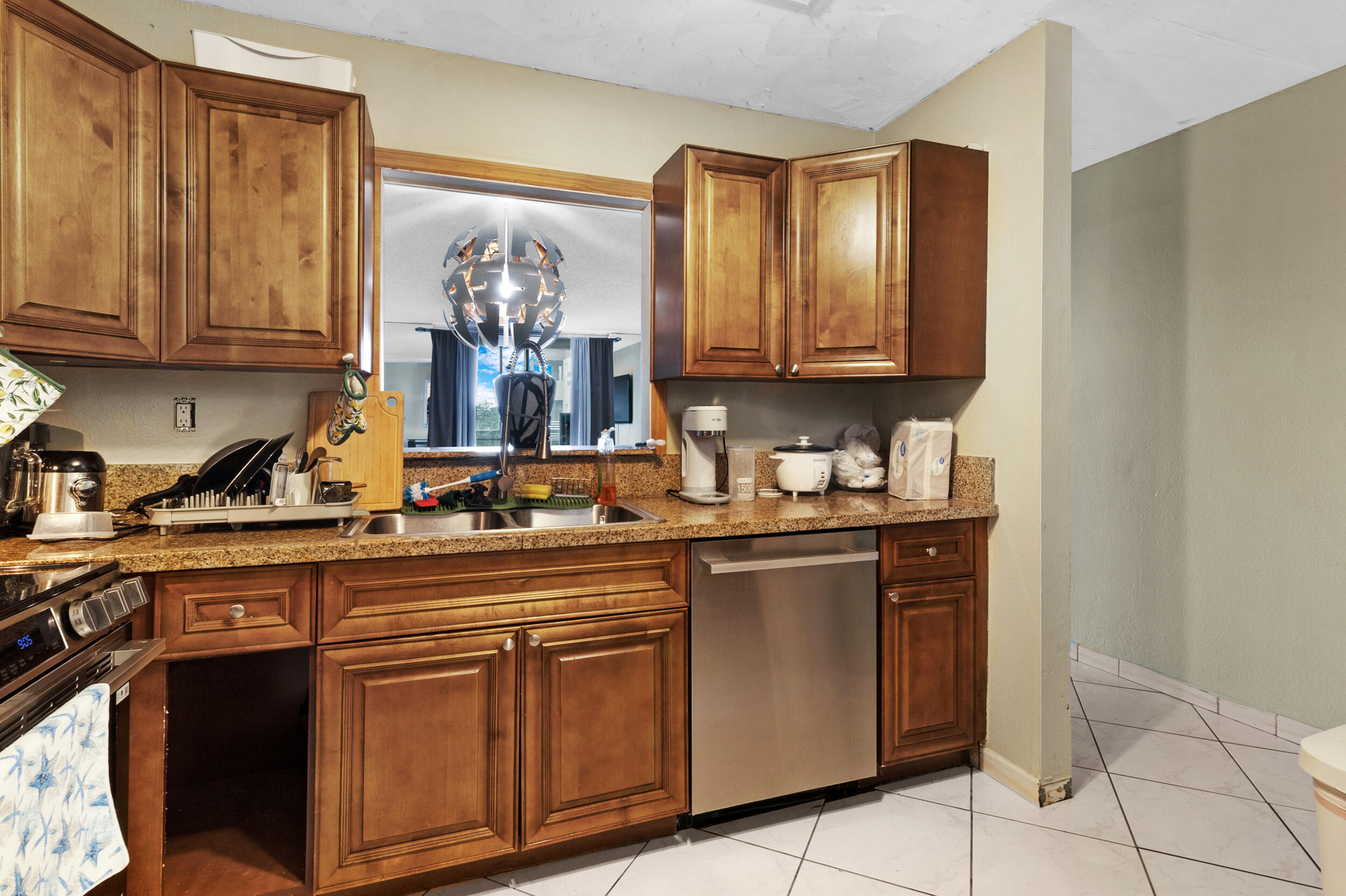 POLYNESIAN GARDENS CONDOMINIUM - Residential