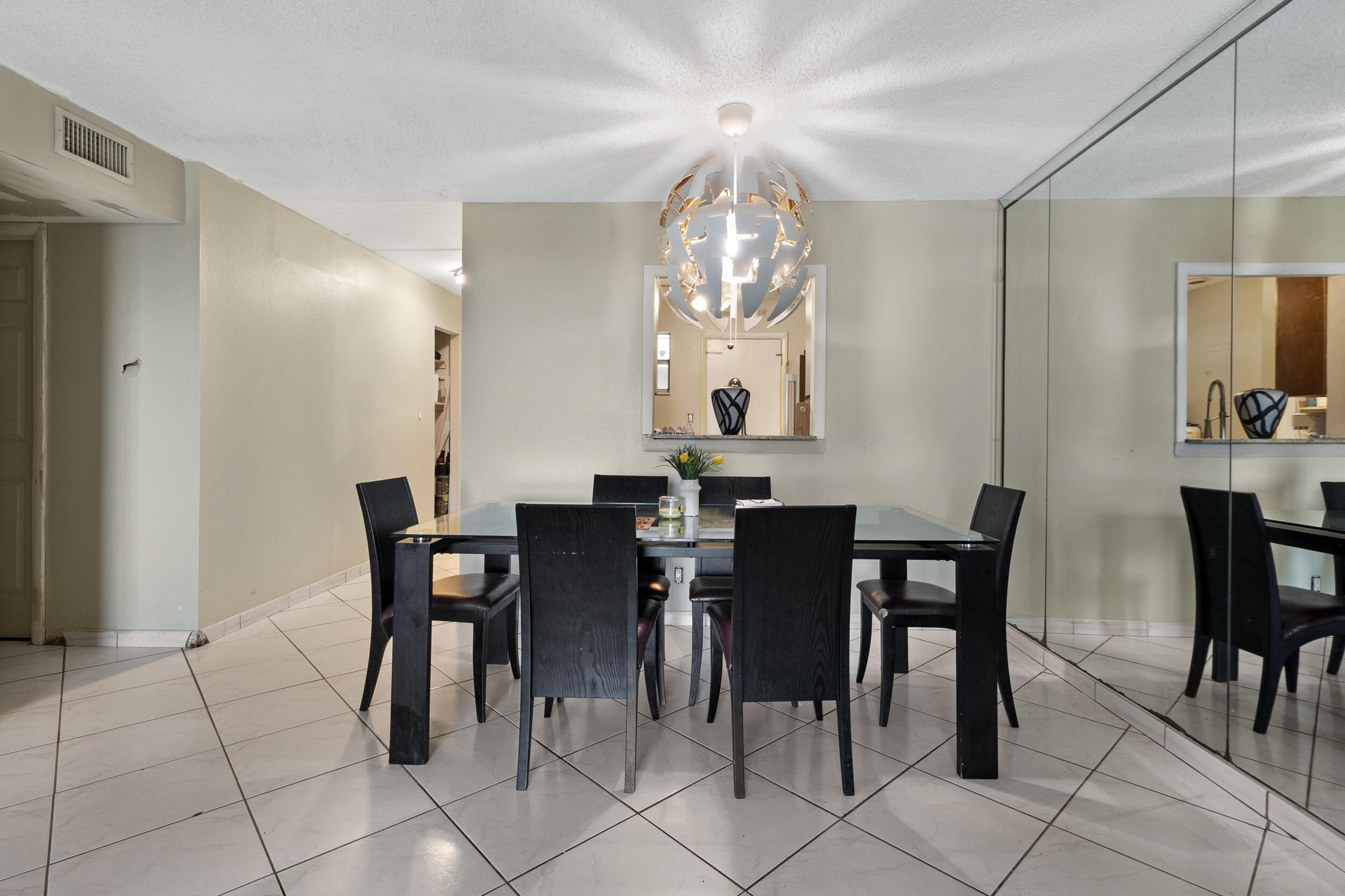 POLYNESIAN GARDENS CONDOMINIUM - Residential