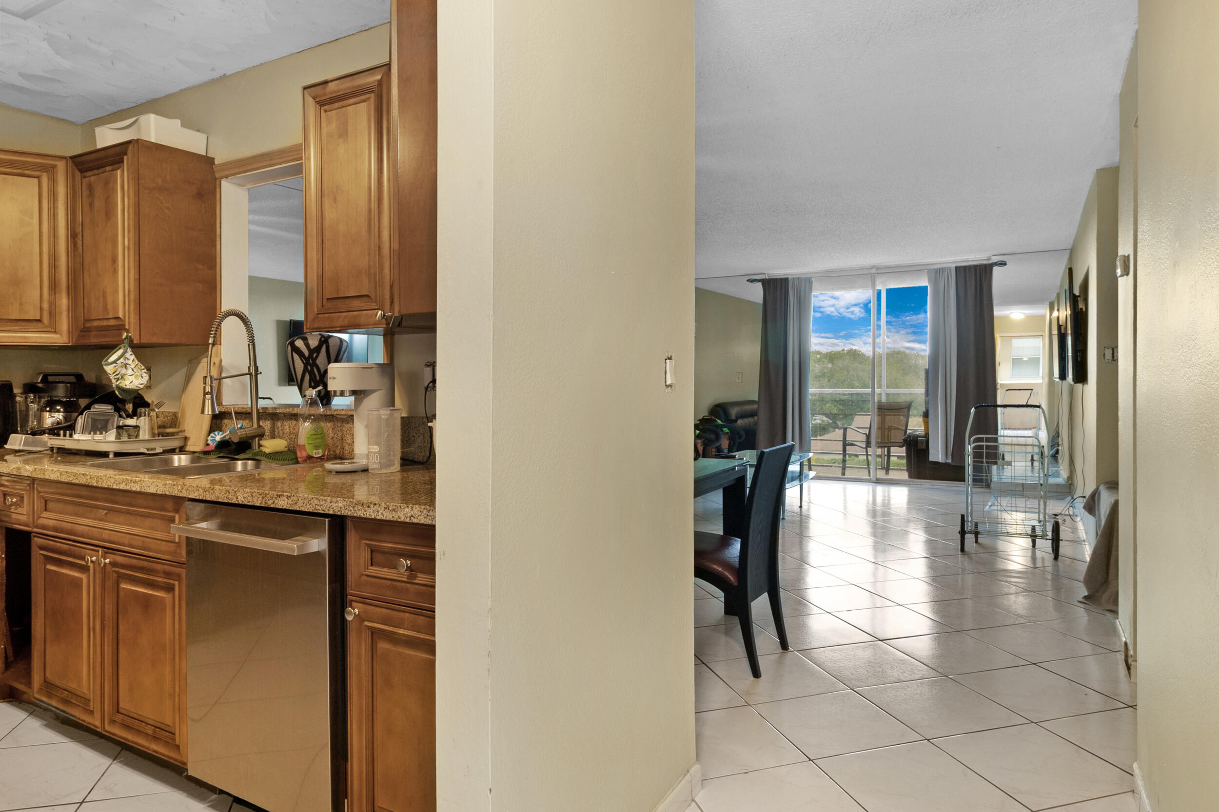 POLYNESIAN GARDENS CONDOMINIUM - Residential