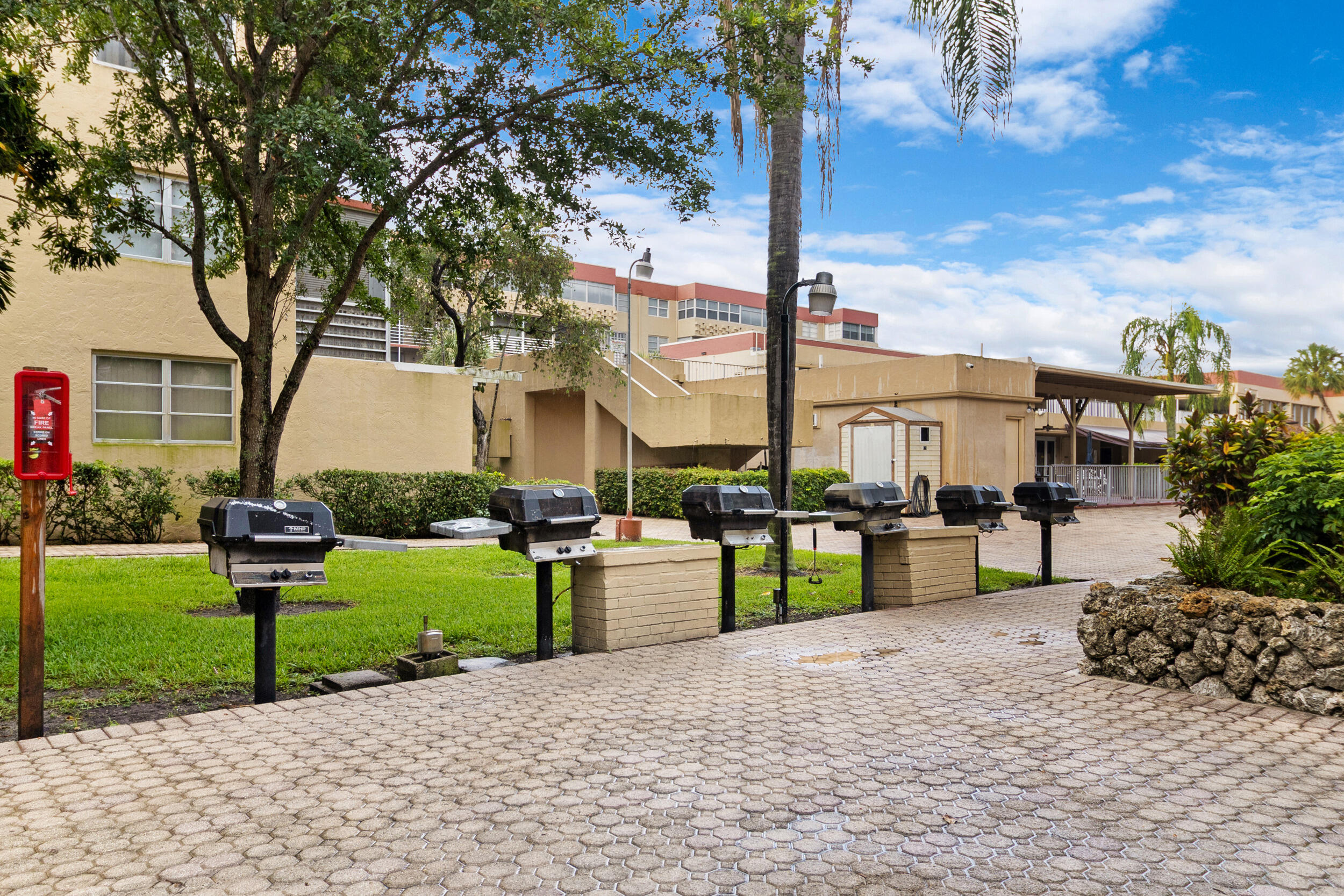 POLYNESIAN GARDENS CONDOMINIUM - Residential