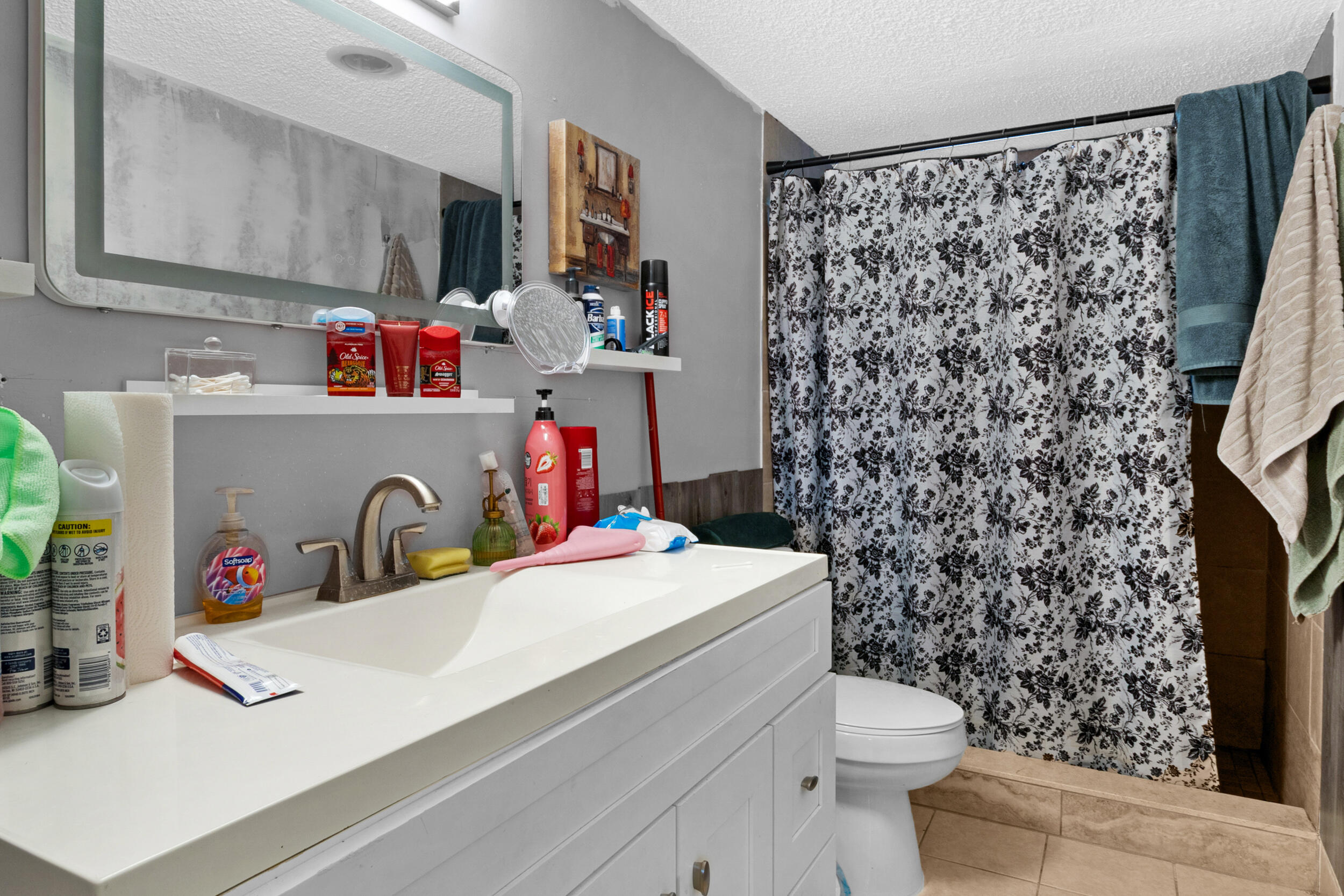 POLYNESIAN GARDENS CONDOMINIUM - Residential