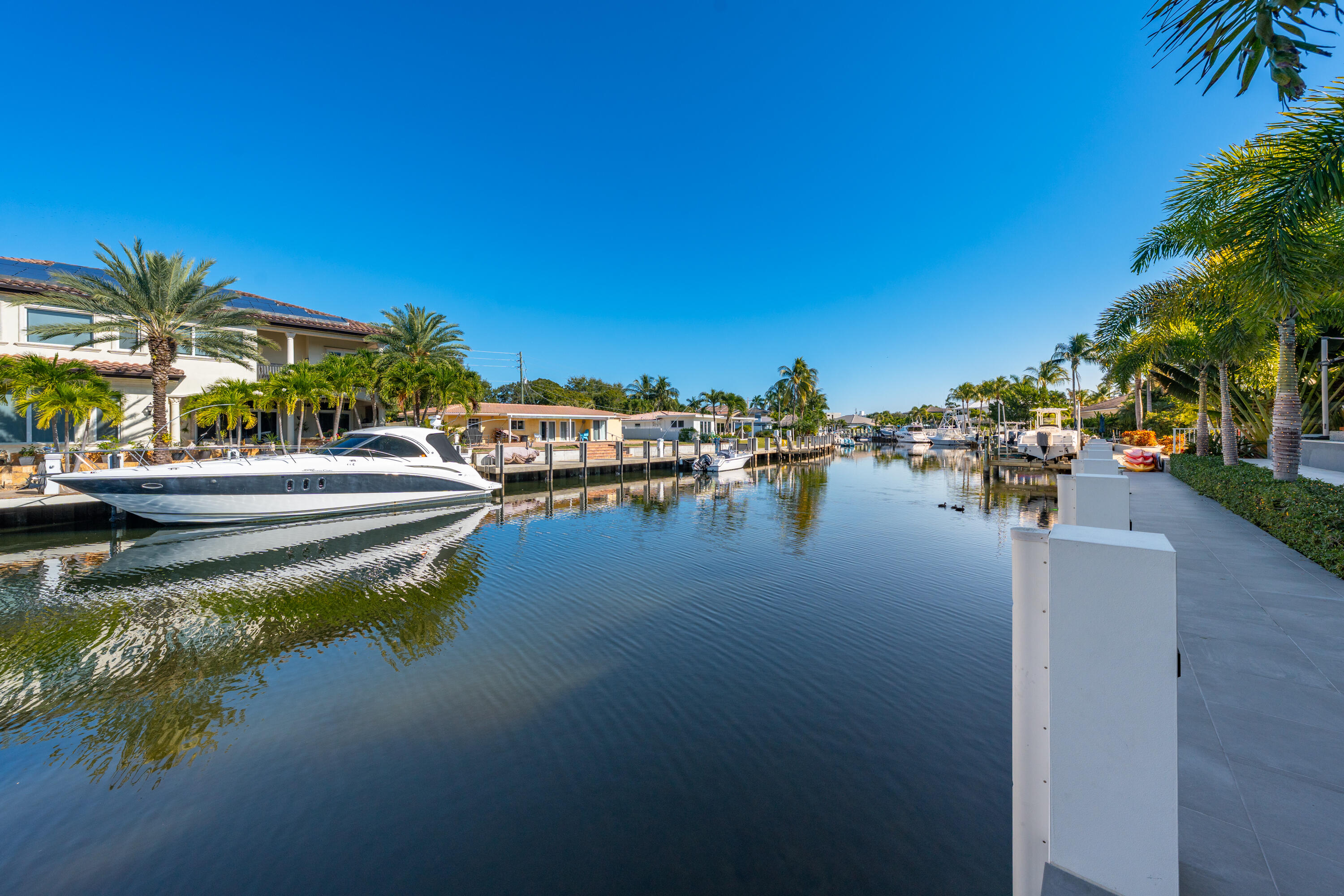 CORAL KEY VILLAS 2ND SEC - Residential