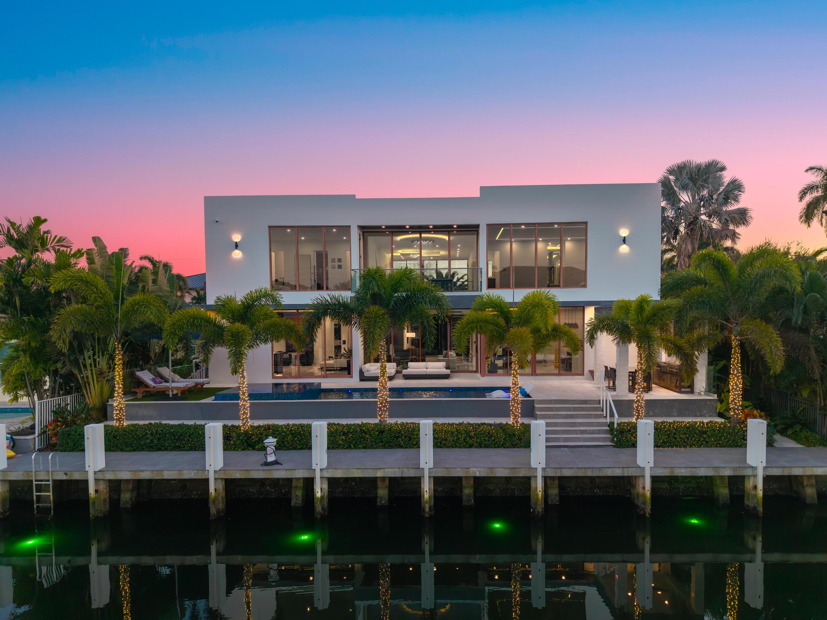 CORAL KEY VILLAS 2ND SEC - Residential