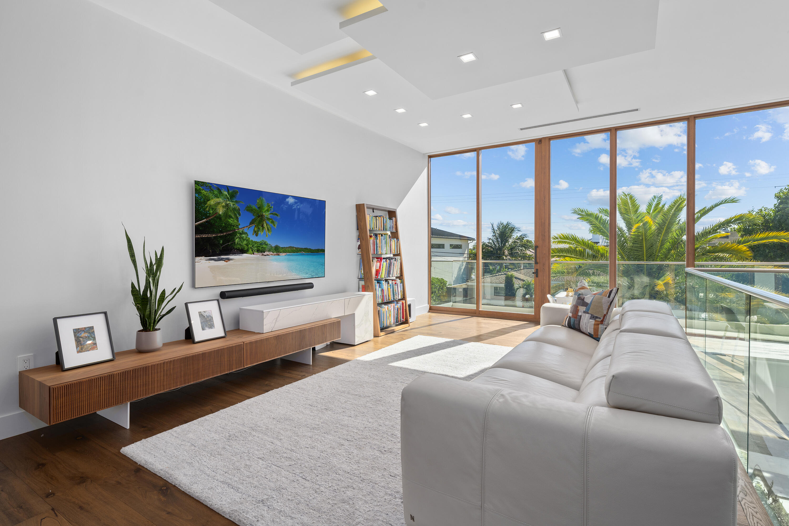 CORAL KEY VILLAS 2ND SEC - Residential
