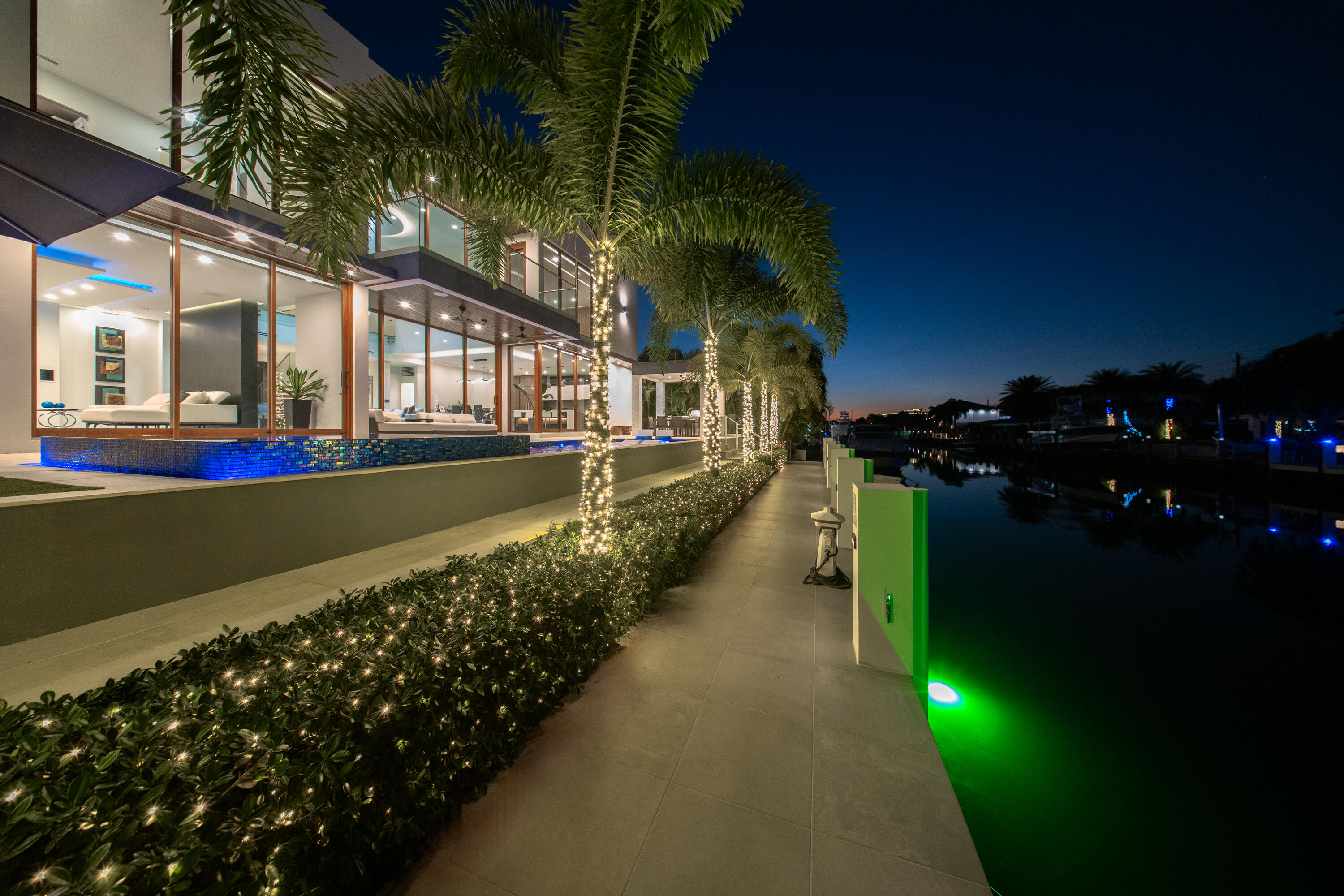 CORAL KEY VILLAS 2ND SEC - Residential