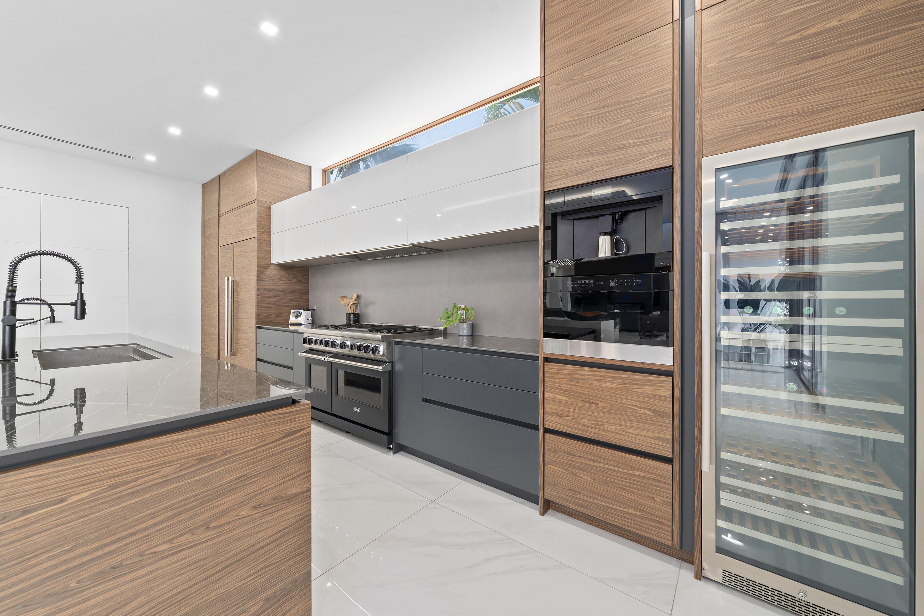 CORAL KEY VILLAS 2ND SEC - Residential