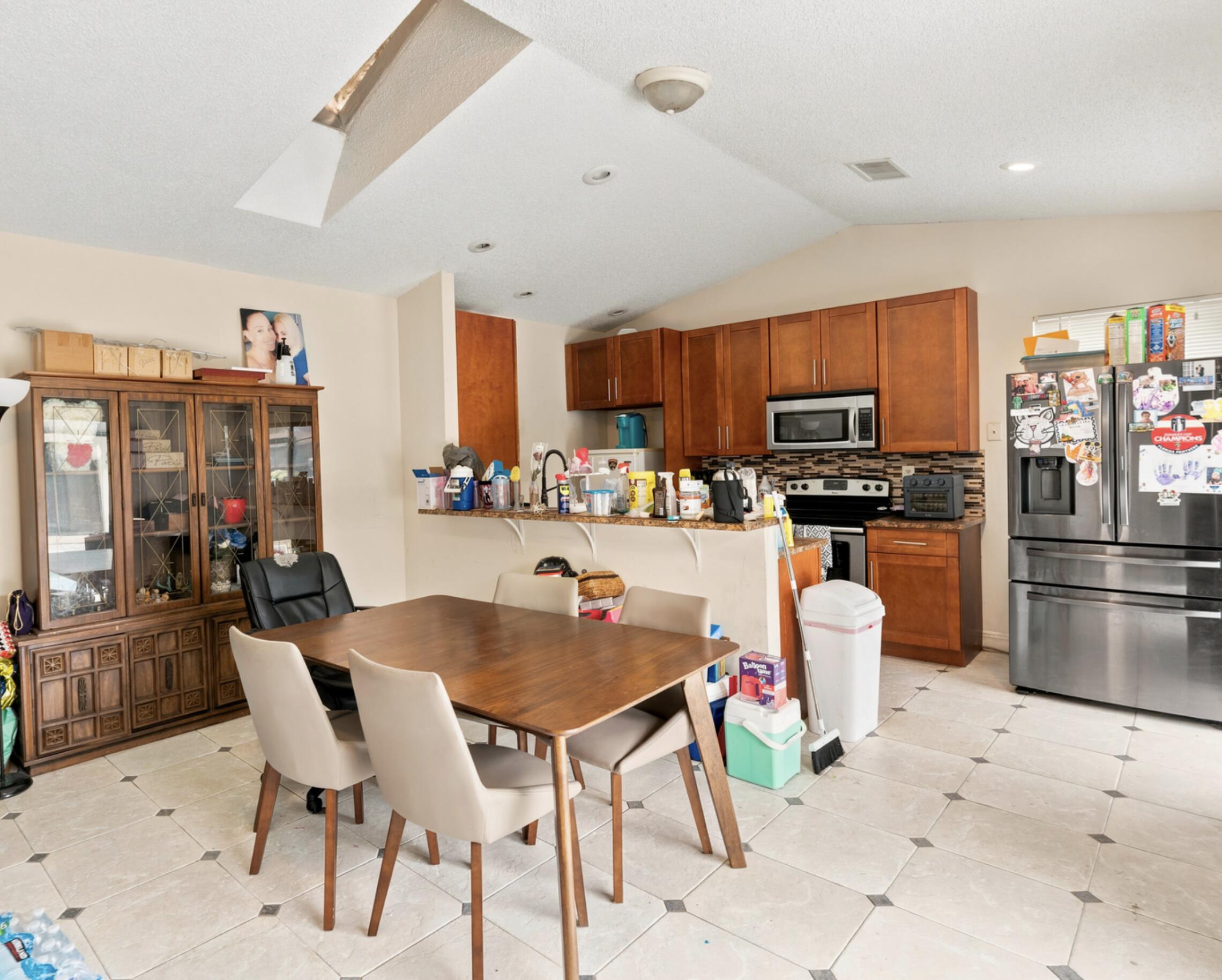 BEACHWOOD HEIGHTS - Residential